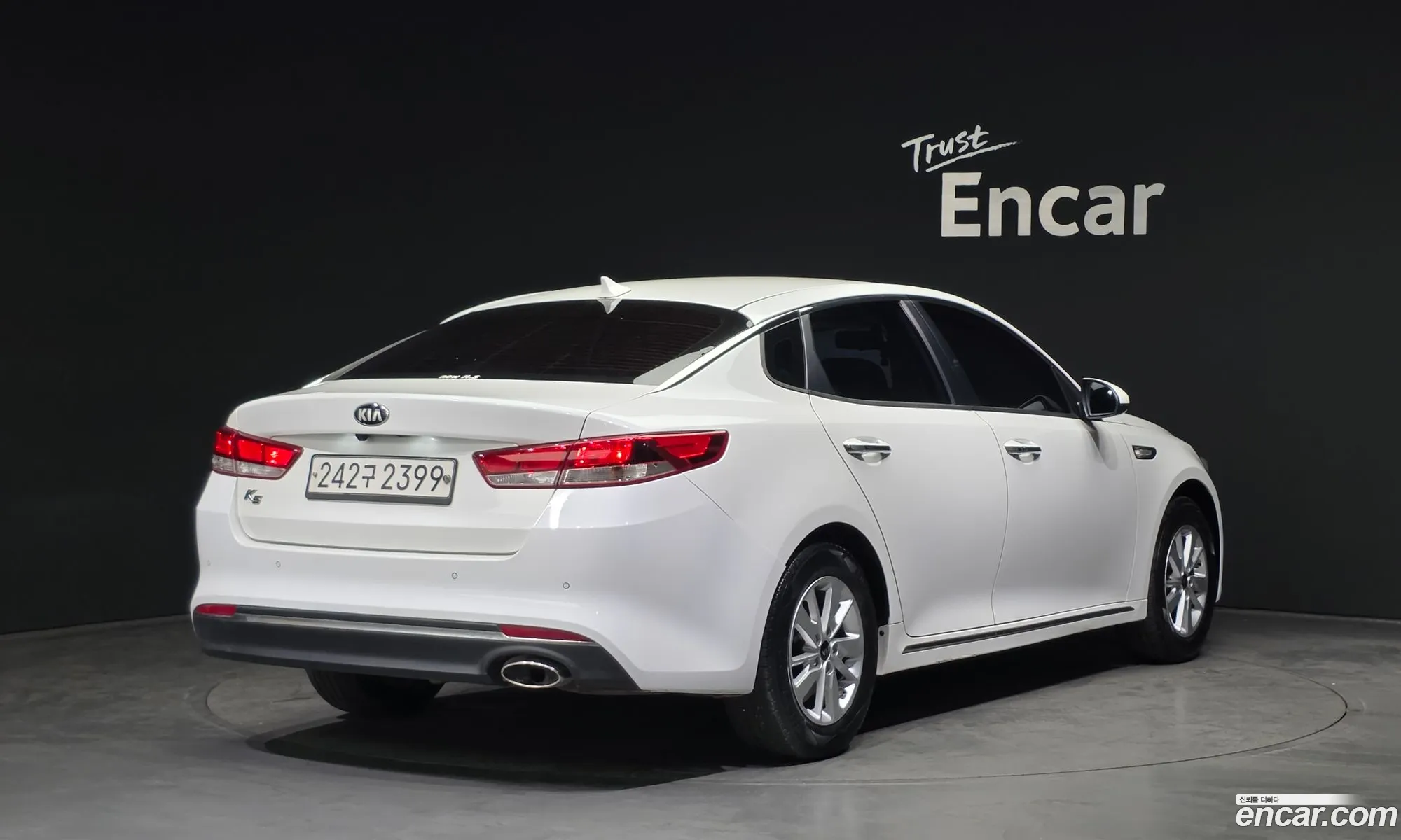 Kia K5 2017 — 5