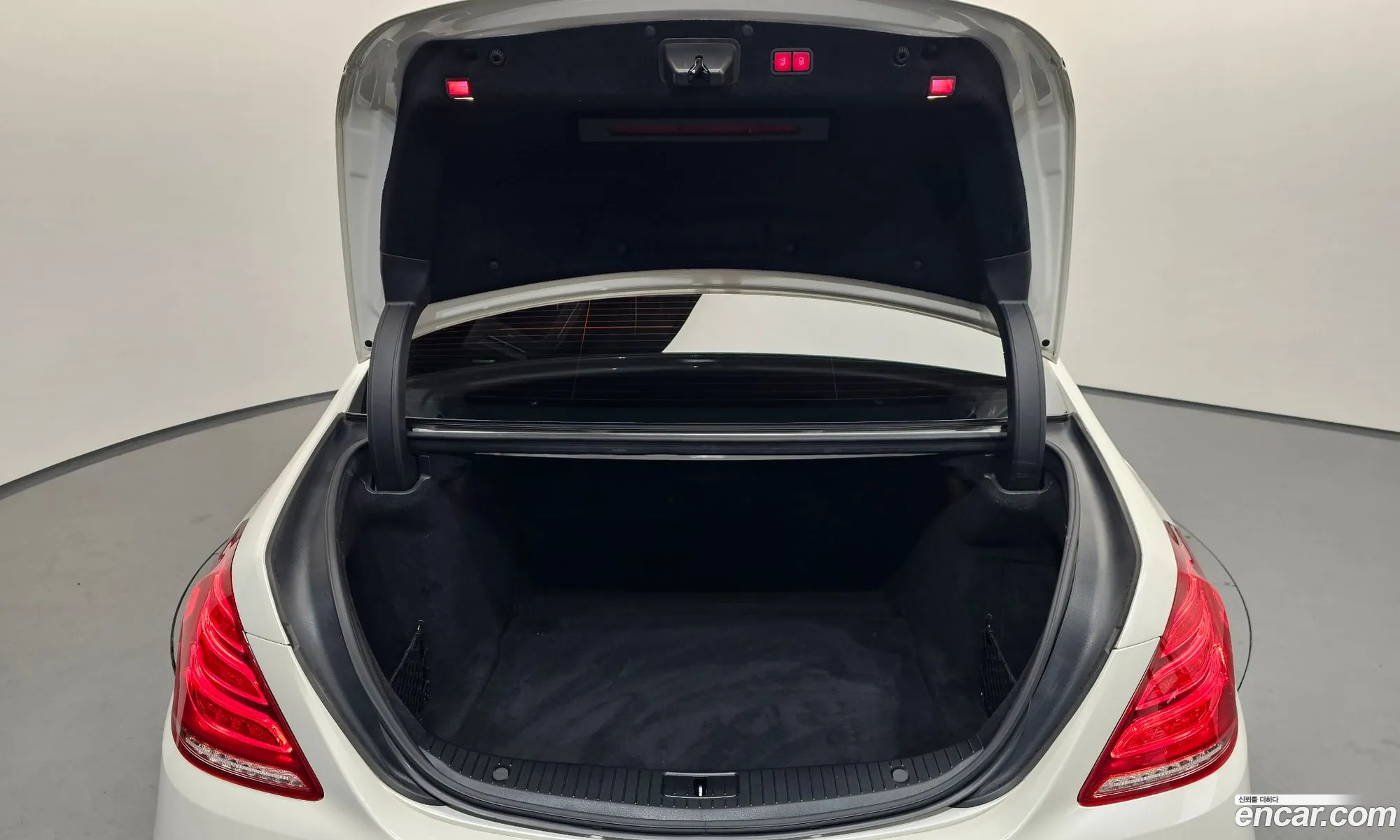 Mercedes-Benz S-Class W222 2014 WDDUG3CB8EA038143 — 5