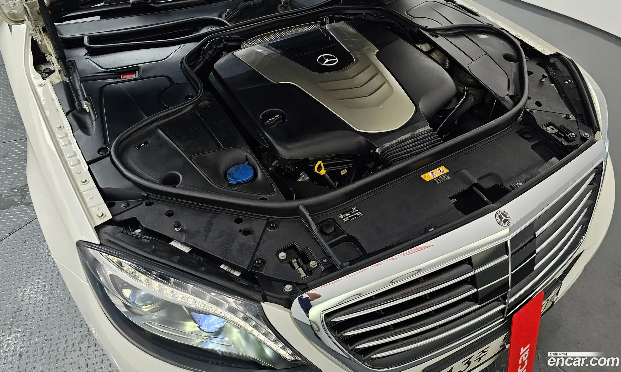 Mercedes-Benz S-Class W222 2014 WDDUG3CB8EA038143 — 4