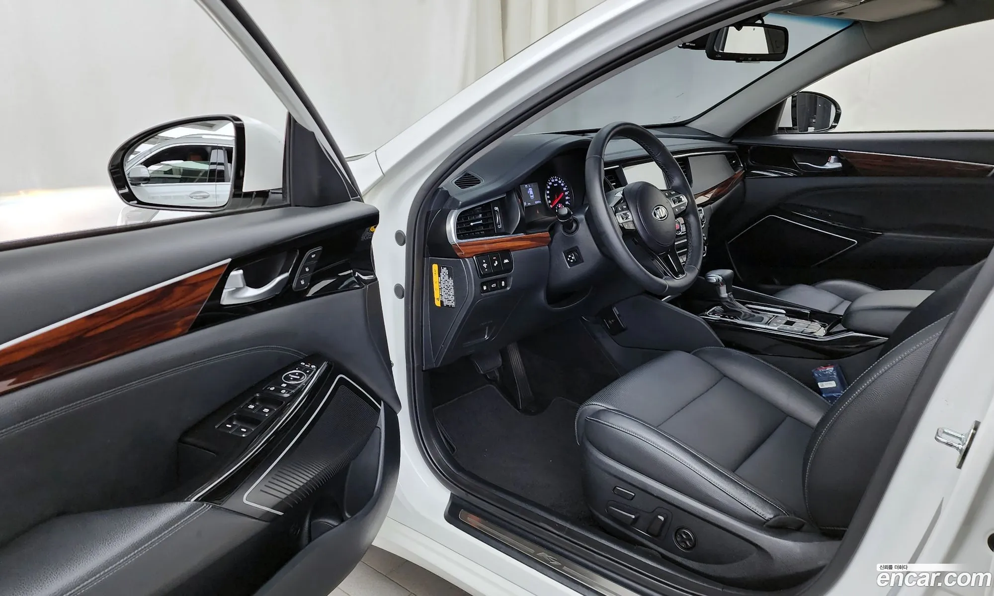 Kia K7 2016 — 2