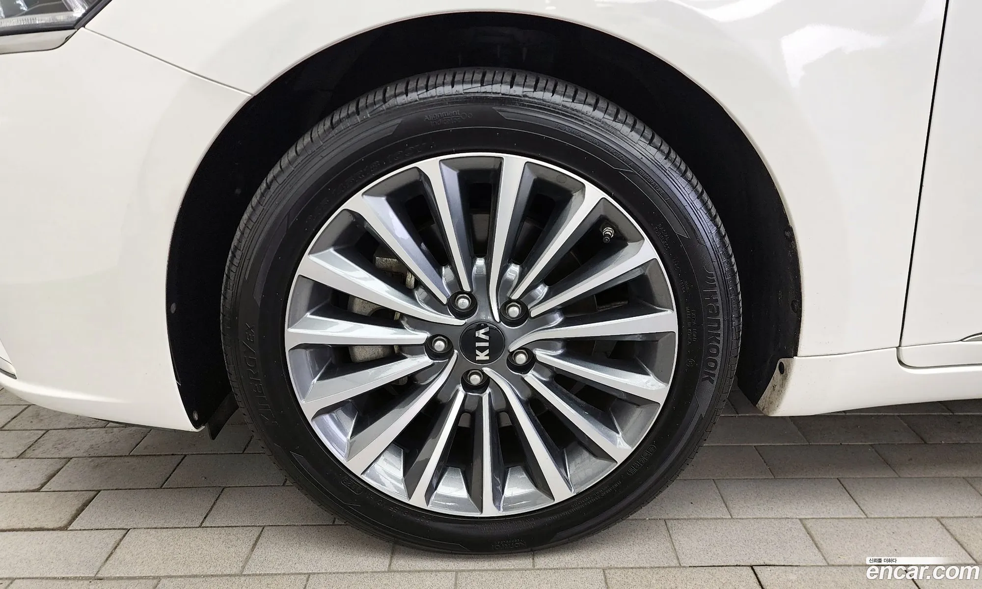 Kia K7 2016 — 7