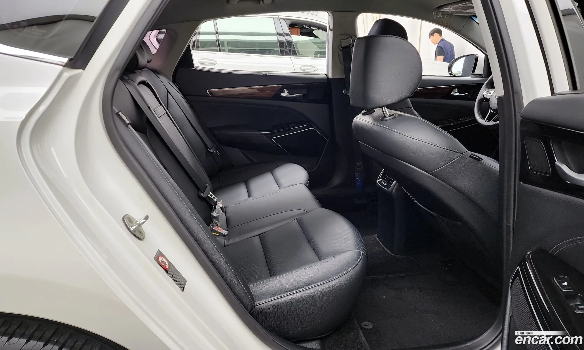 Kia K7 2016 — 12