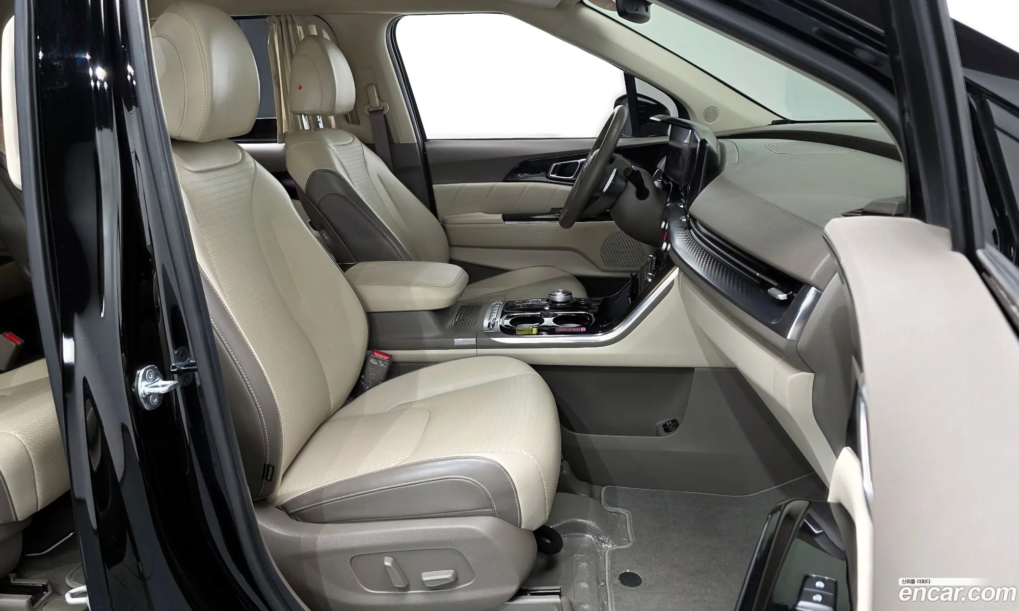 Kia Carnival 2021 — 31