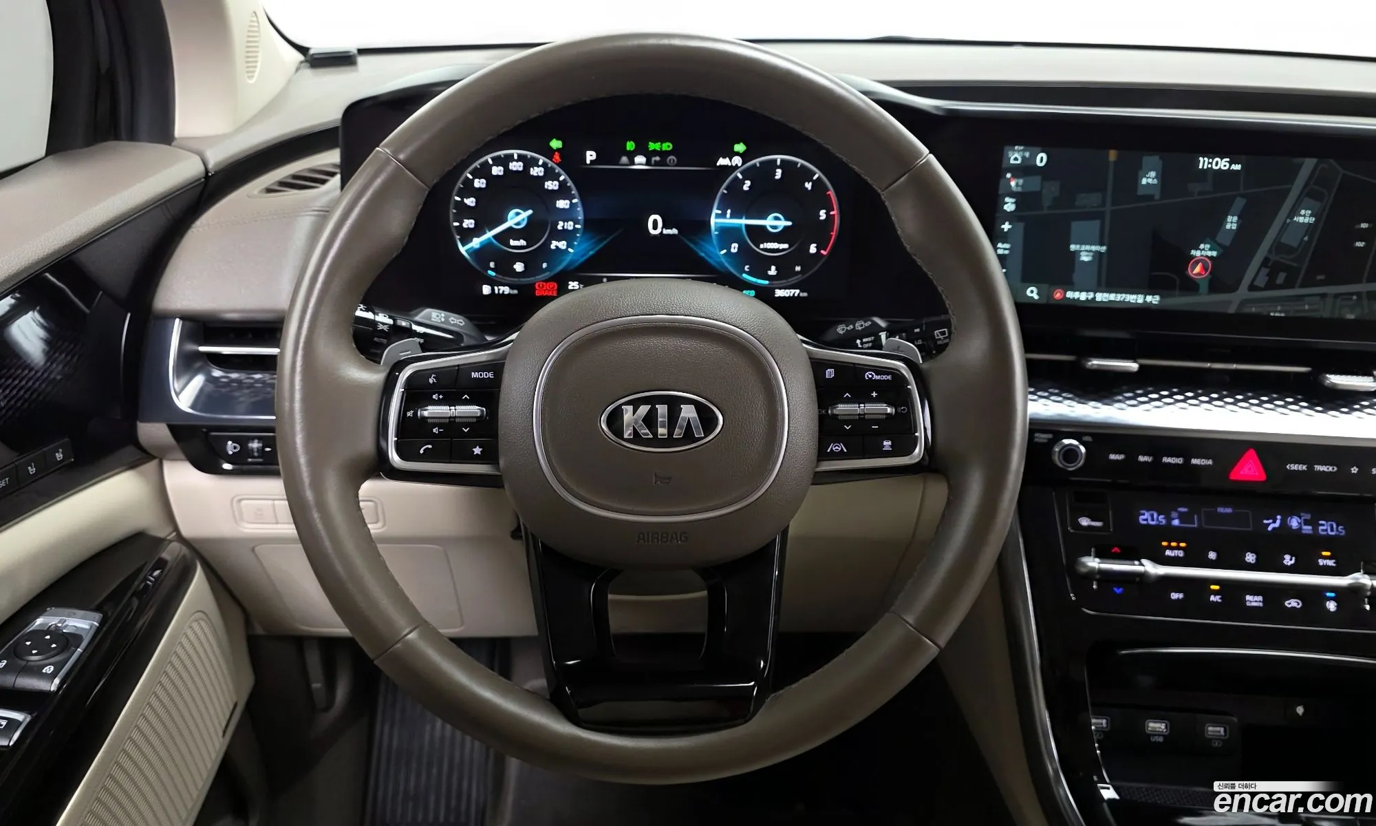 Kia Carnival 2021 — 32