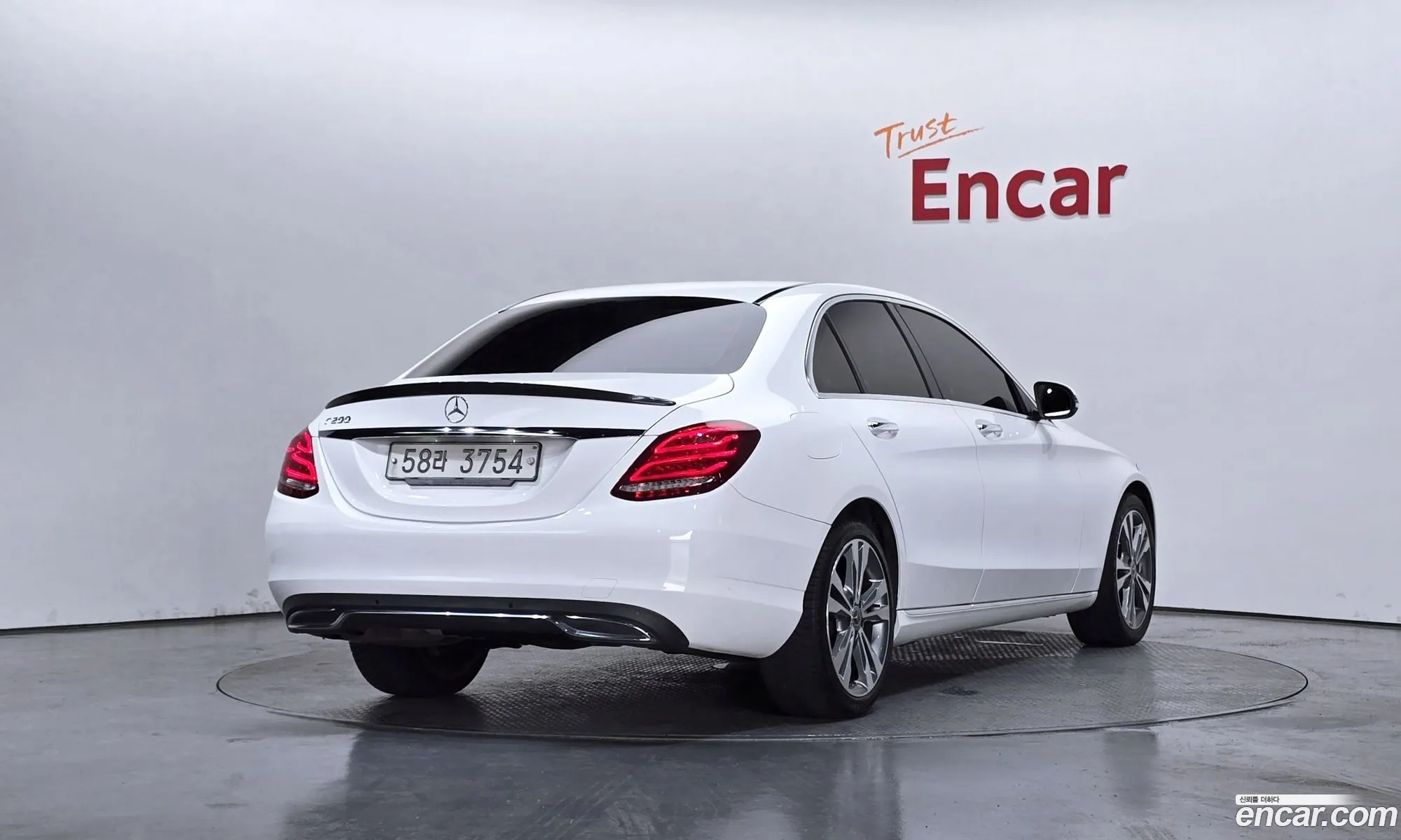 Mercedes-Benz C-Class W205 2017 — 14