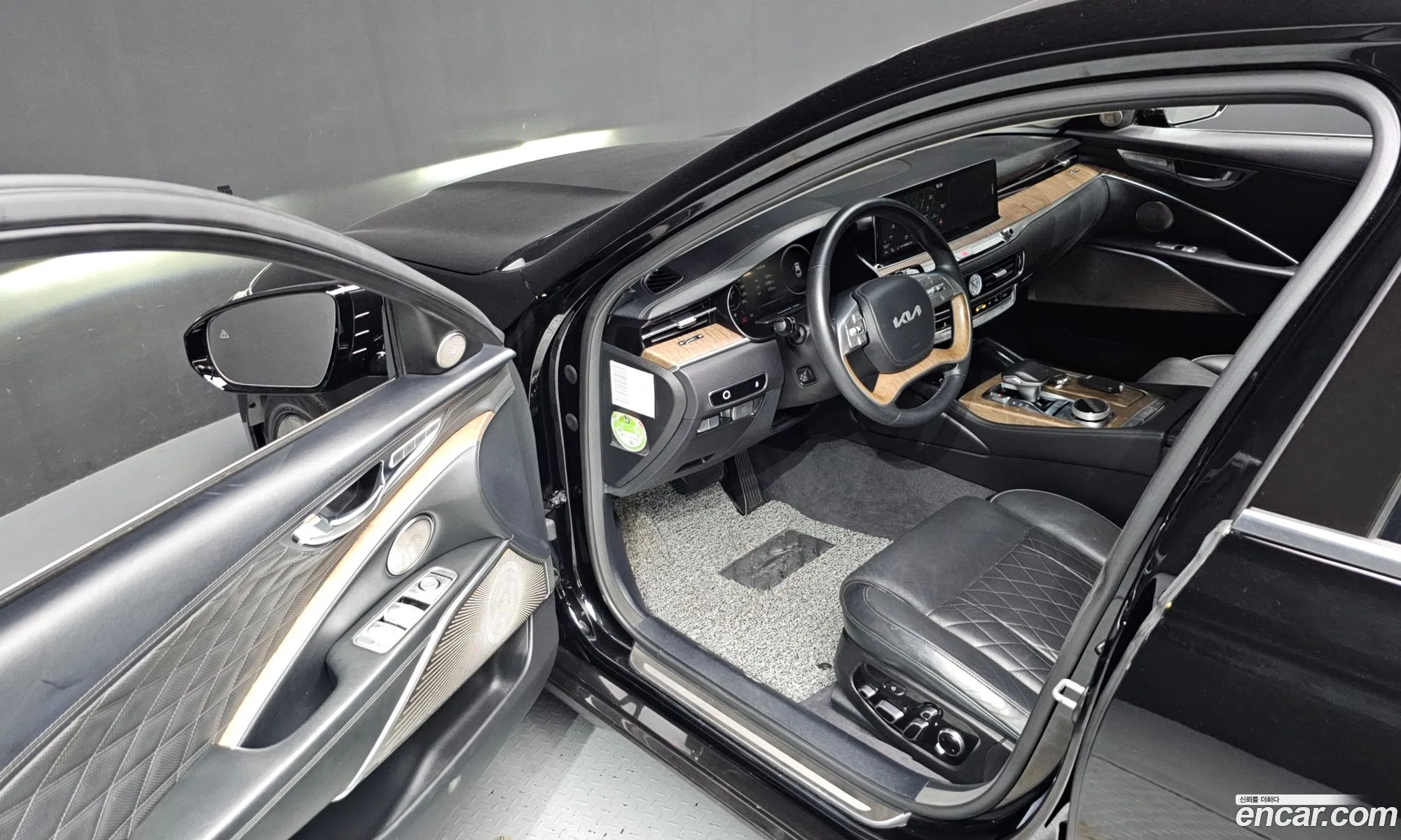 Kia K9 2022 — 9