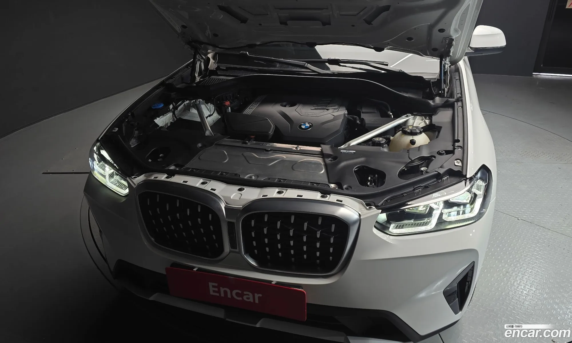 BMW X4 2023 WBA21DT09R9U40829 — 2