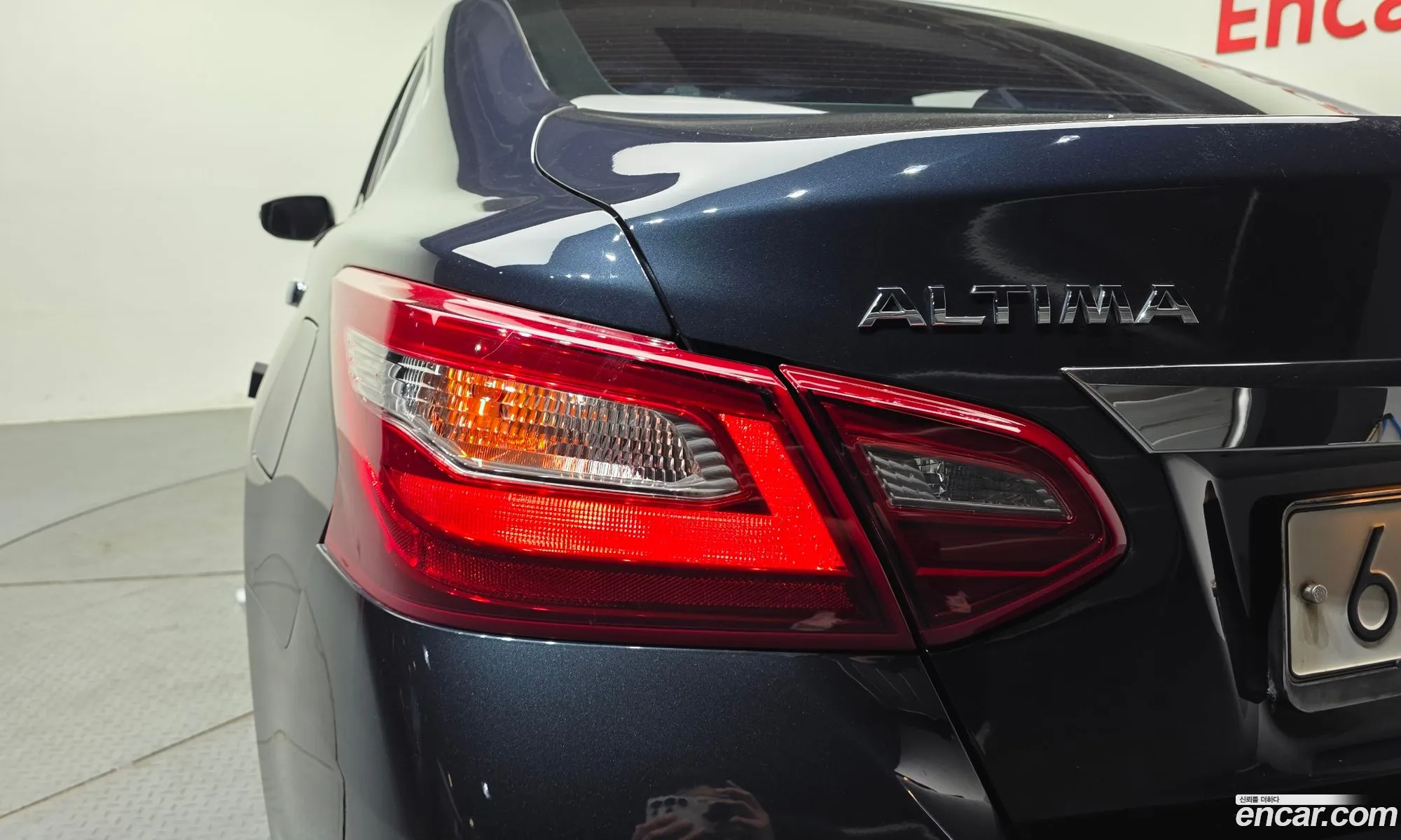 Nissan Altima 2018 — 24