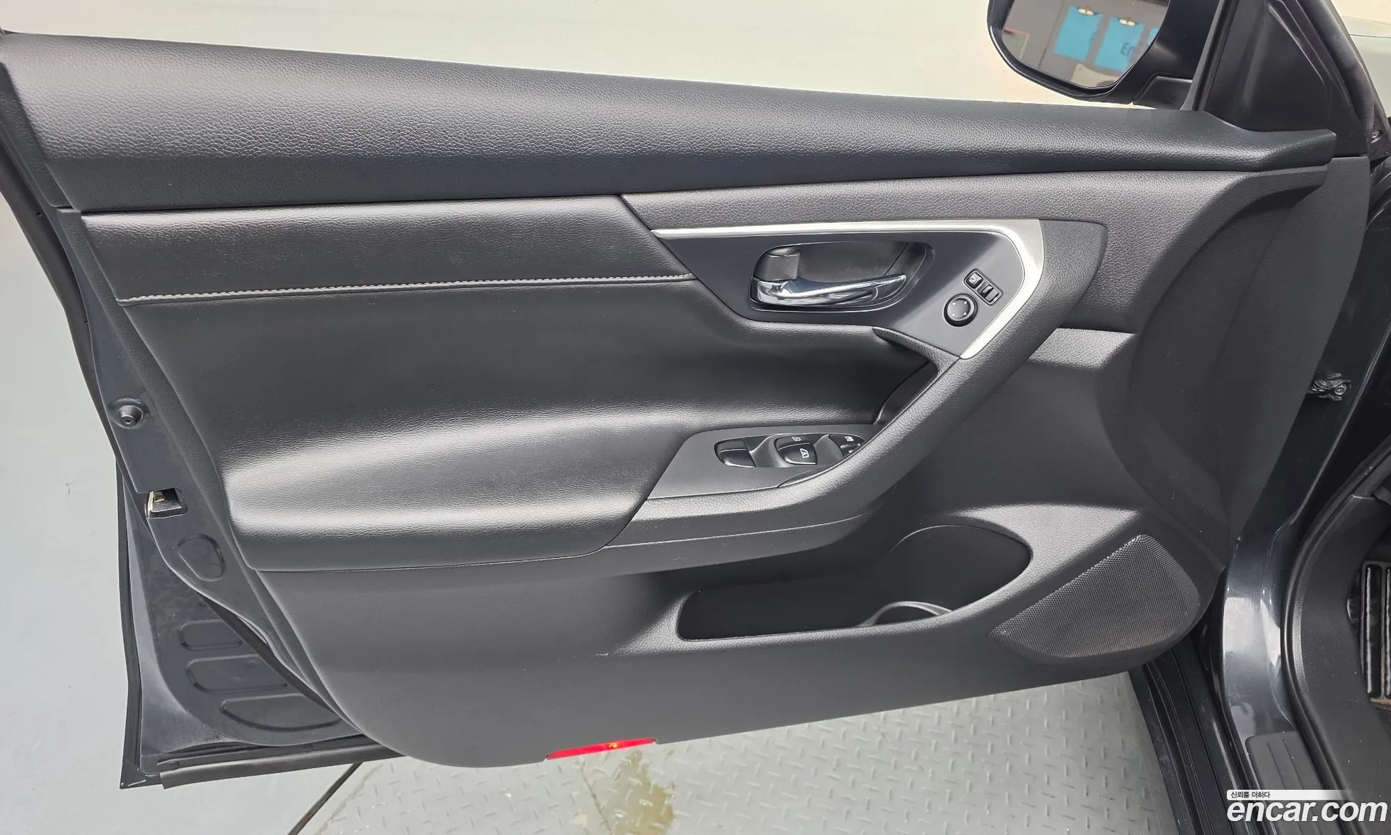 Nissan Altima 2018 — 17