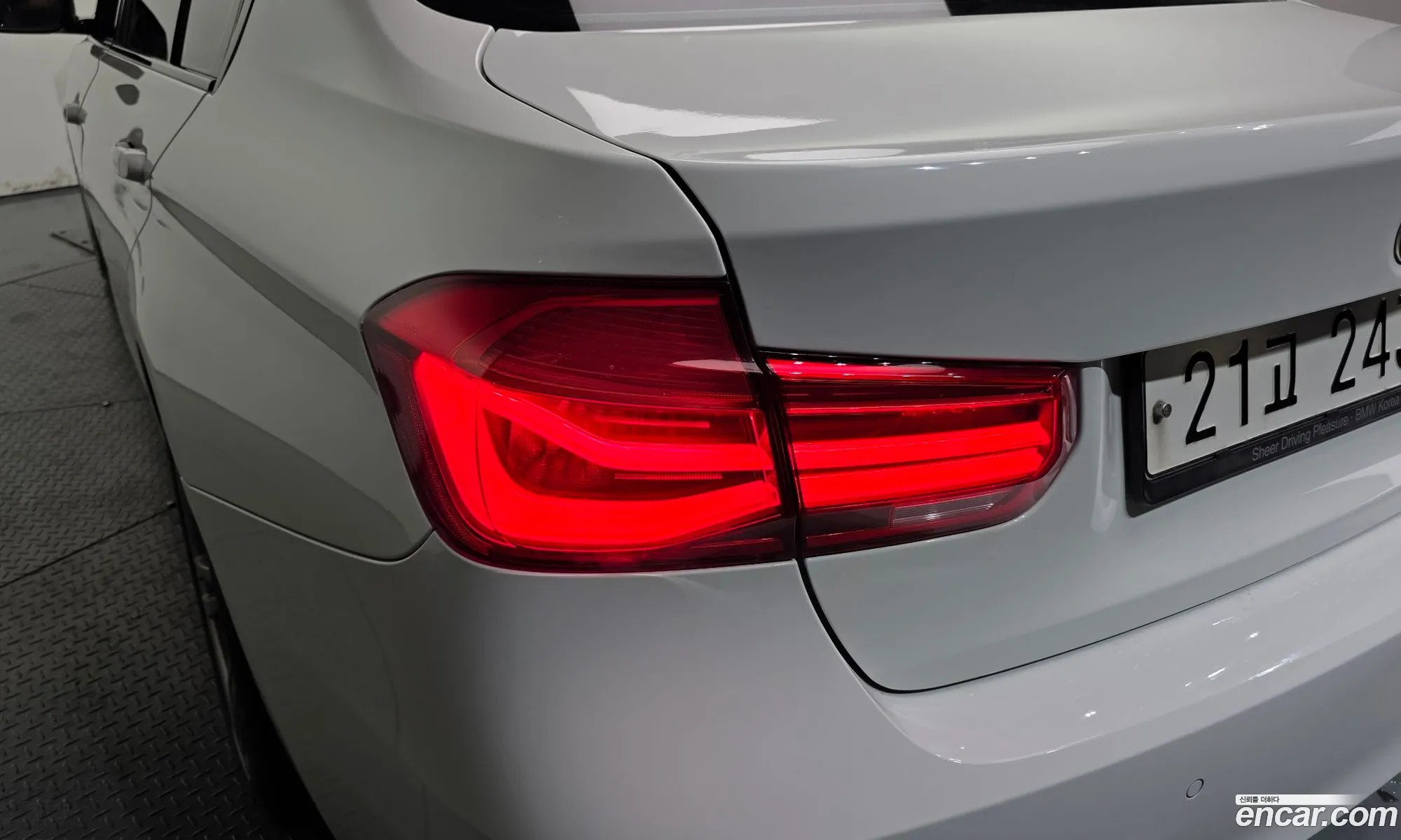 BMW 3 Series 2018 WBA8A9107JAE91732 — 28