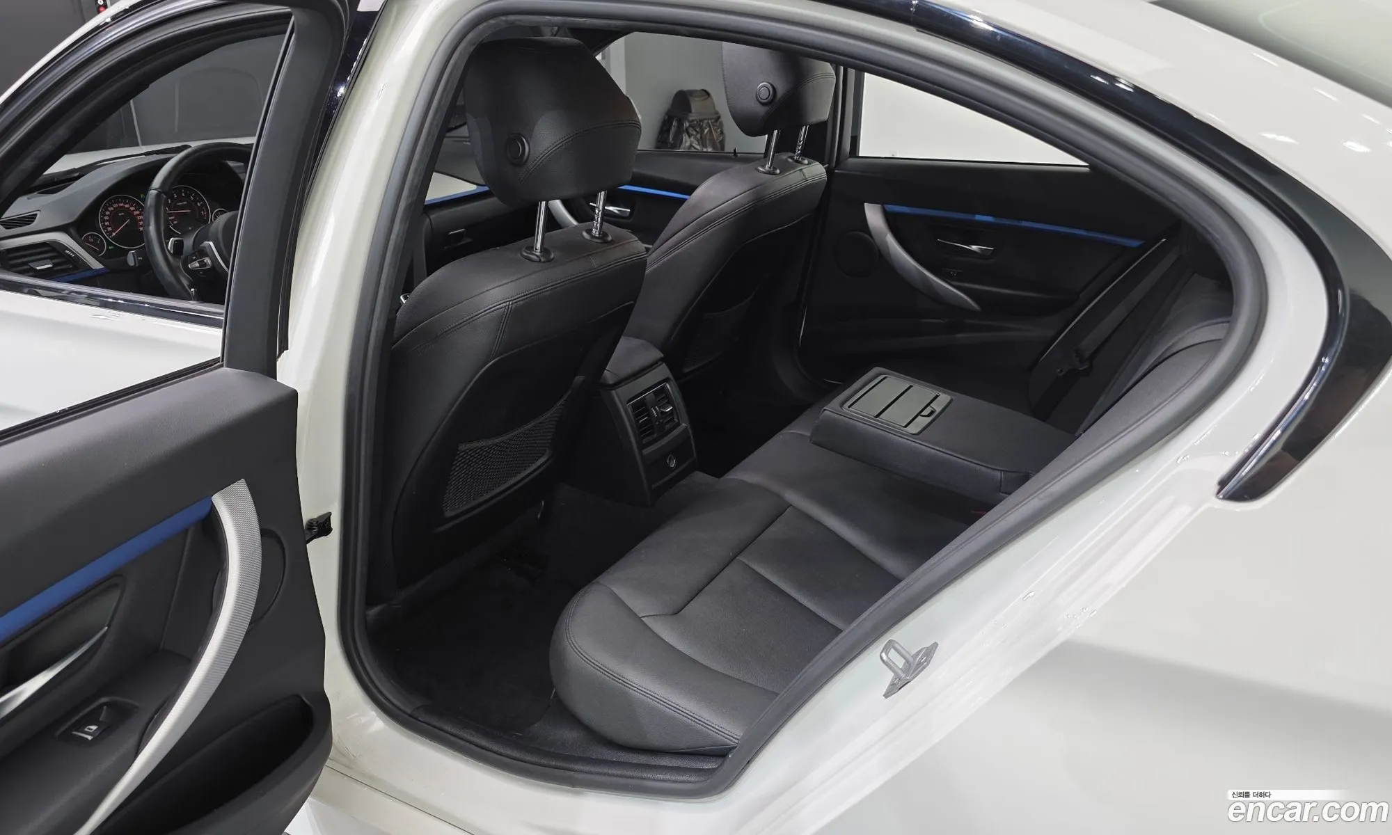 BMW 3 Series 2018 WBA8A9107JAE91732 — 29