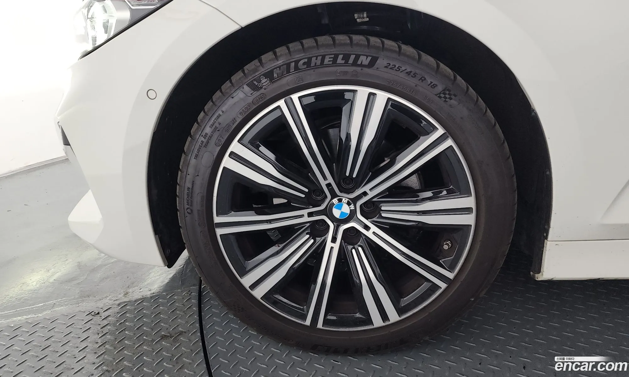 BMW 3 Series 2025 WBA11FF08SFU74478 — 24