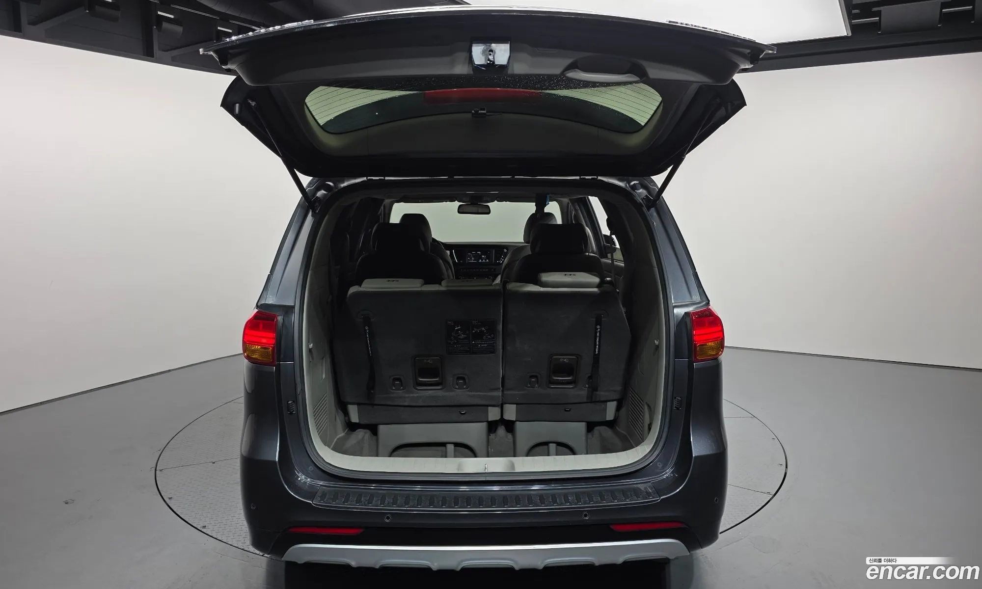 Kia Carnival 2016 KNAMB81ABHS304638 — 12