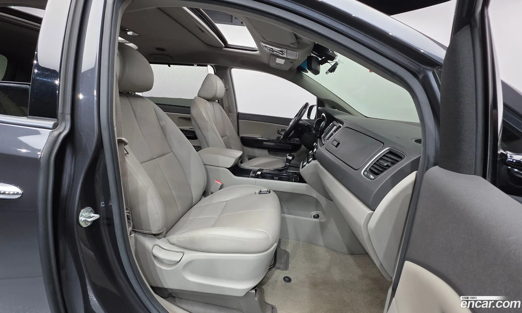 Kia Carnival 2016 KNAMB81ABHS304638 — 15