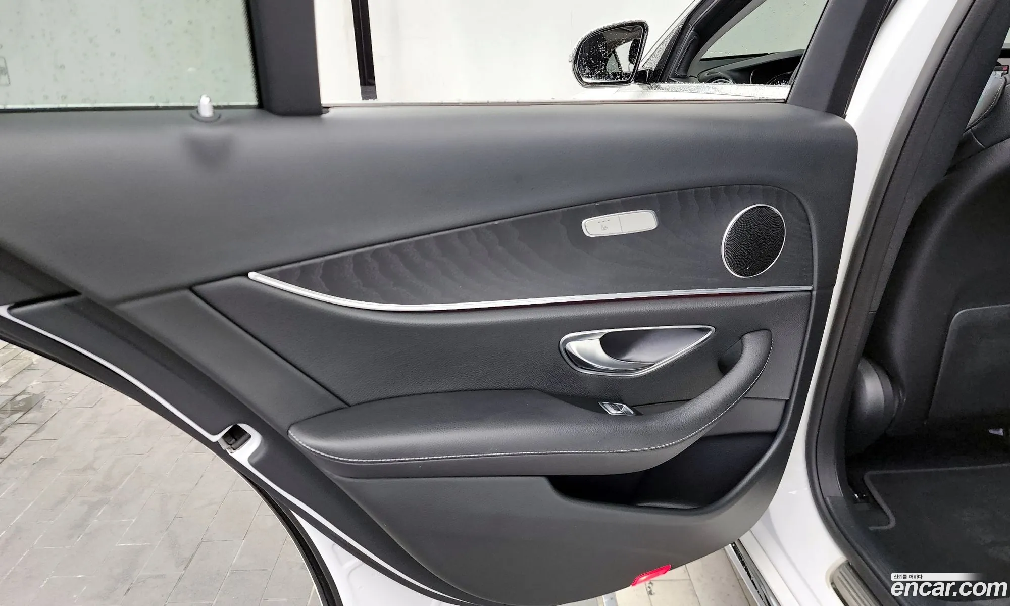Mercedes-Benz E-Class W213 2018 WDDZF0EBXKA492703 — 31