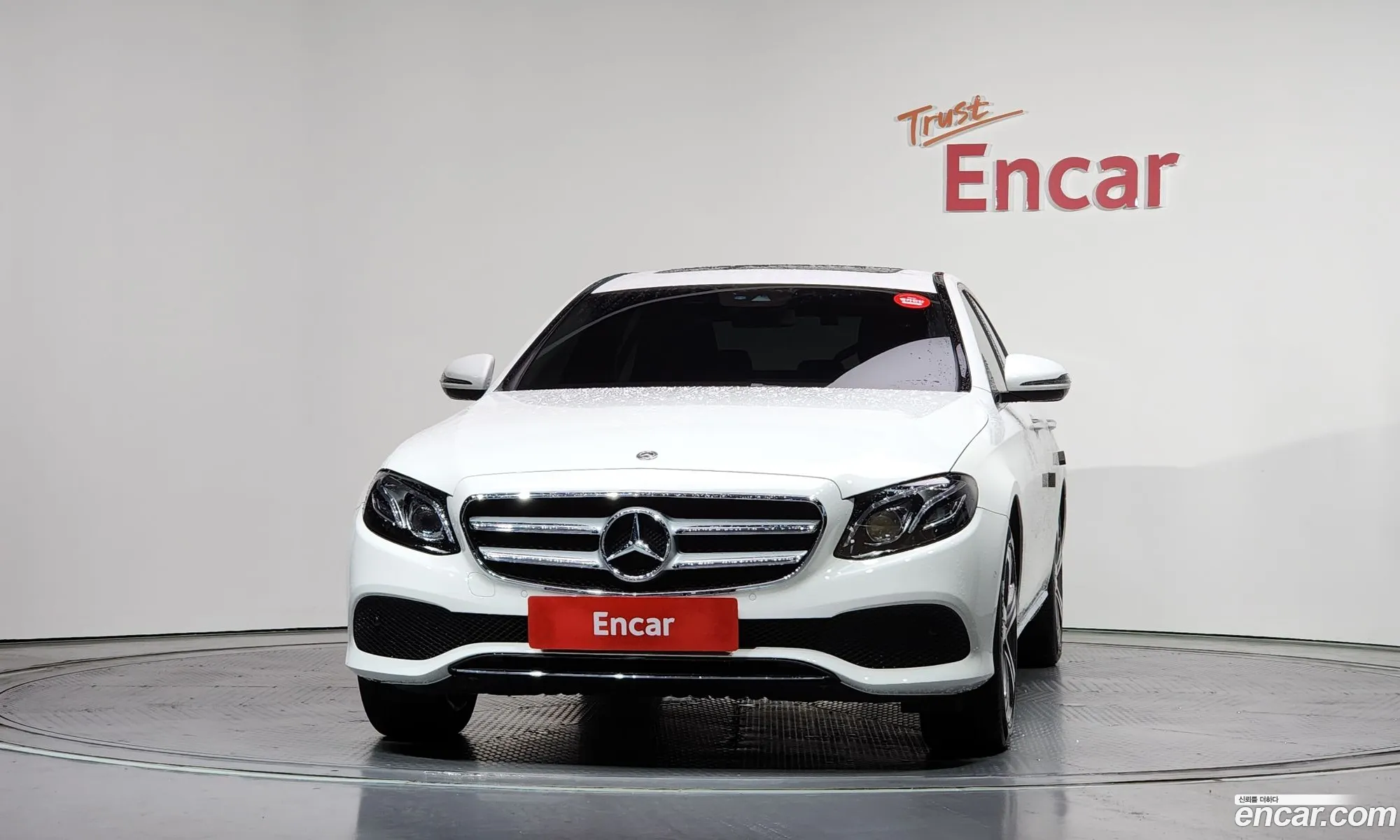 Mercedes-Benz E-Class W213 2018 WDDZF0EBXKA492703 — 29