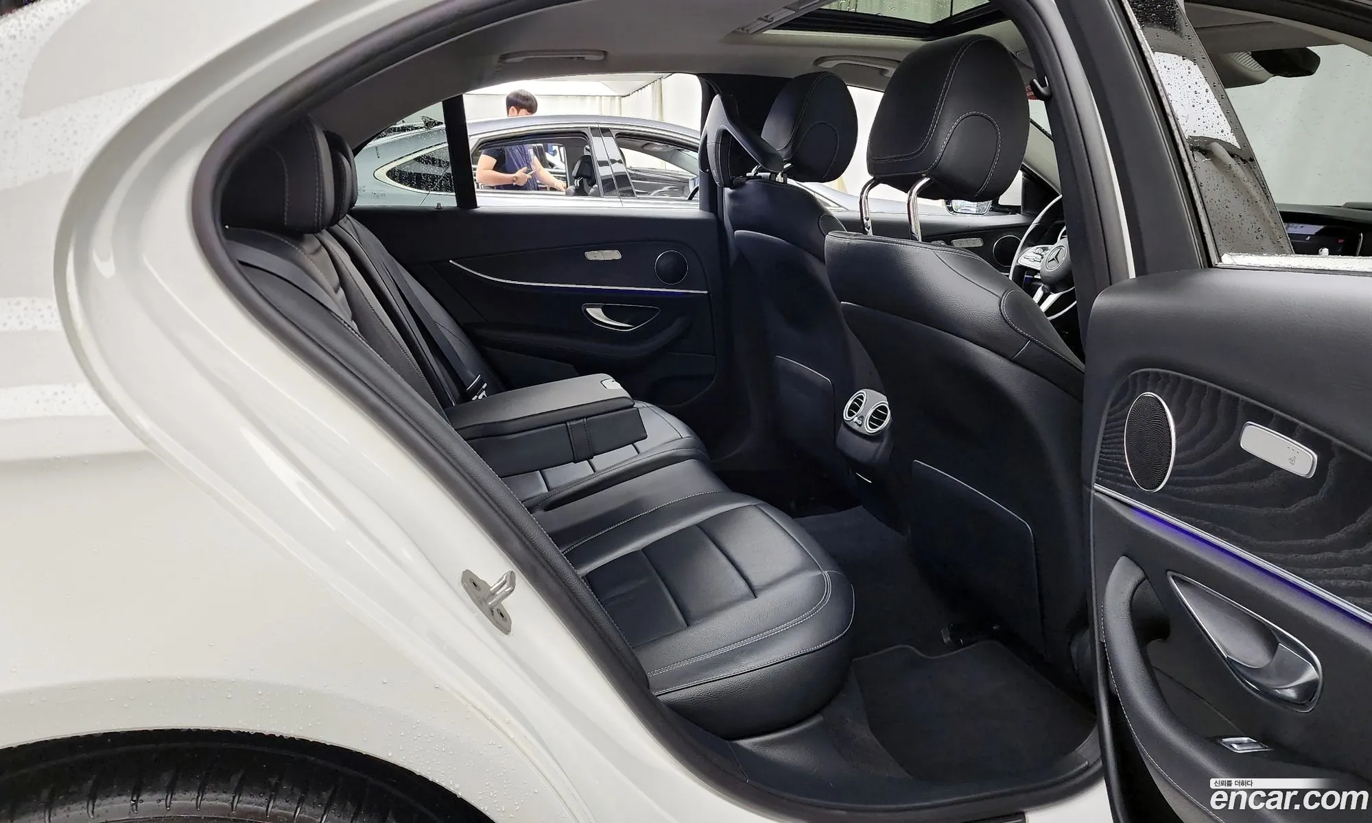 Mercedes-Benz E-Class W213 2018 WDDZF0EBXKA492703 — 21