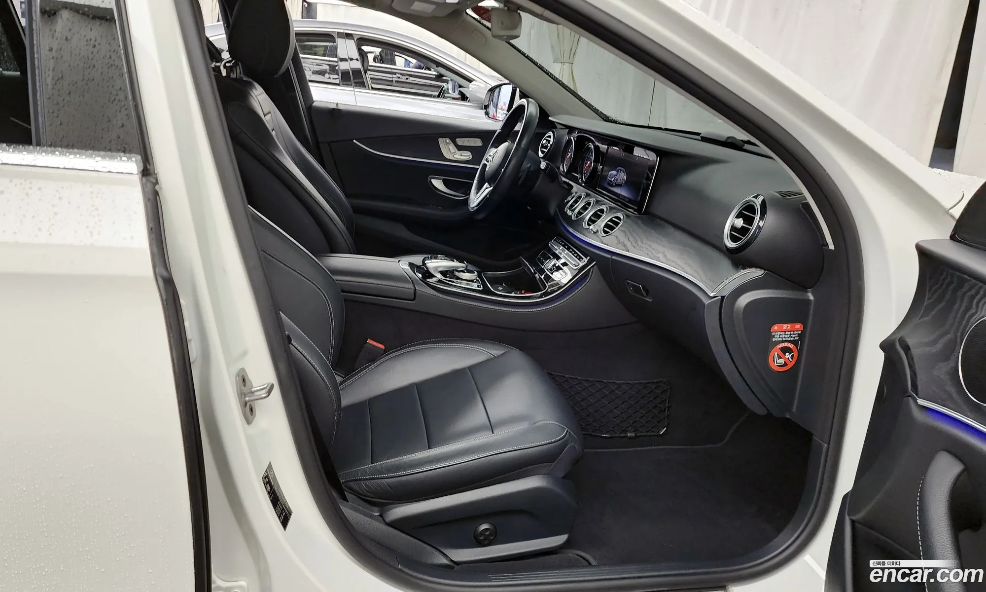 Mercedes-Benz E-Class W213 2018 WDDZF0EBXKA492703 — 27