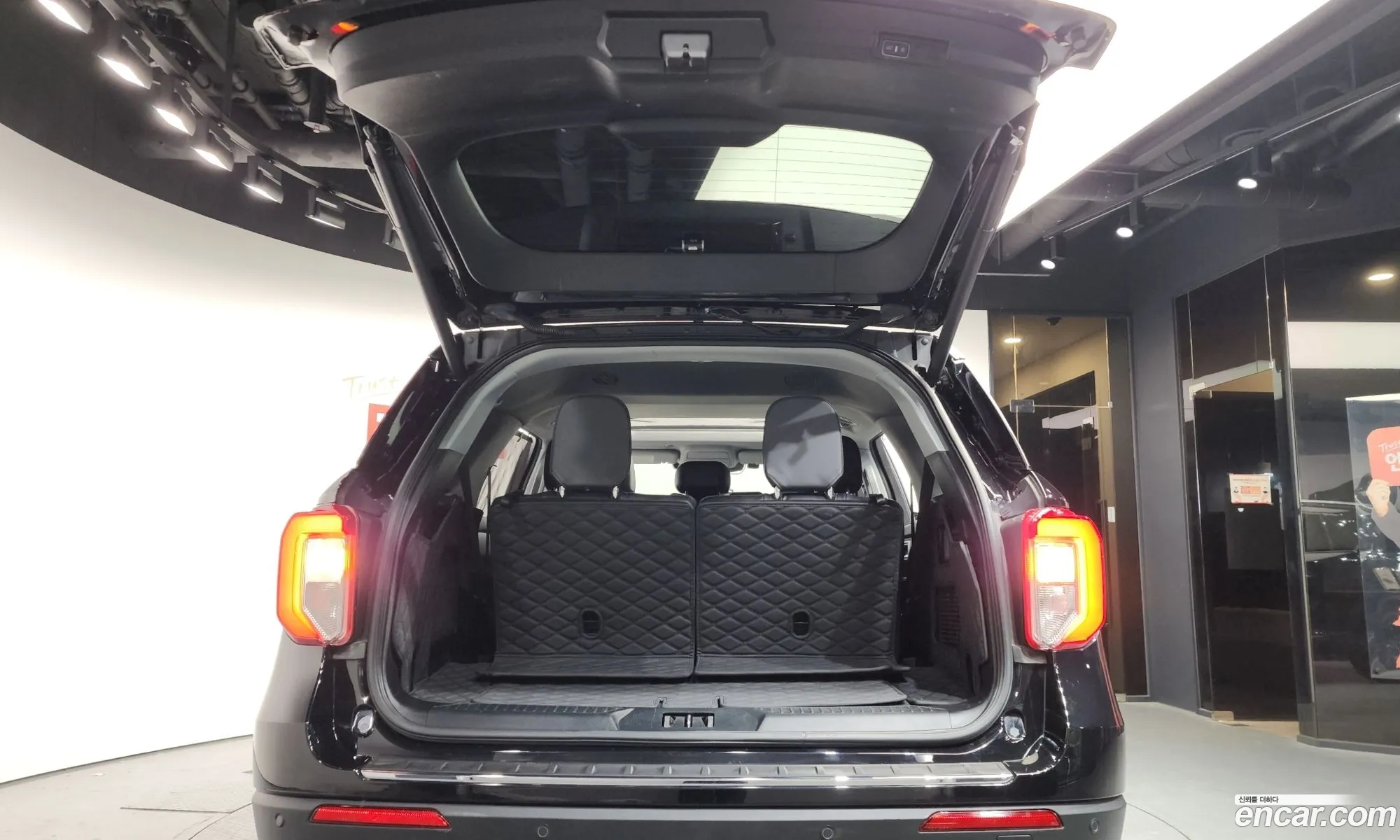 Ford Explorer 6th Gen 2021 — 17