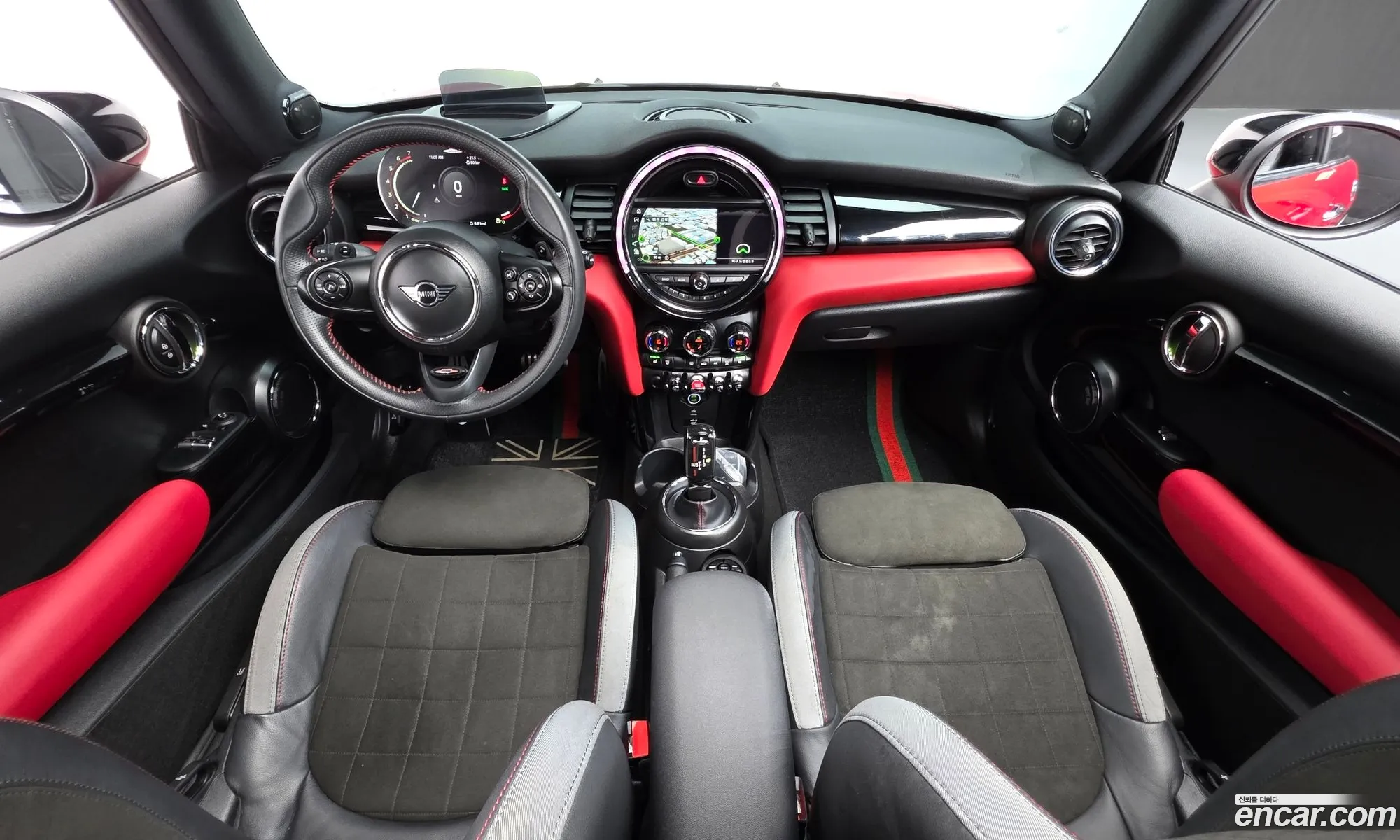Mini Cooper S 2021 WMWXY9109M2N97621 — 12