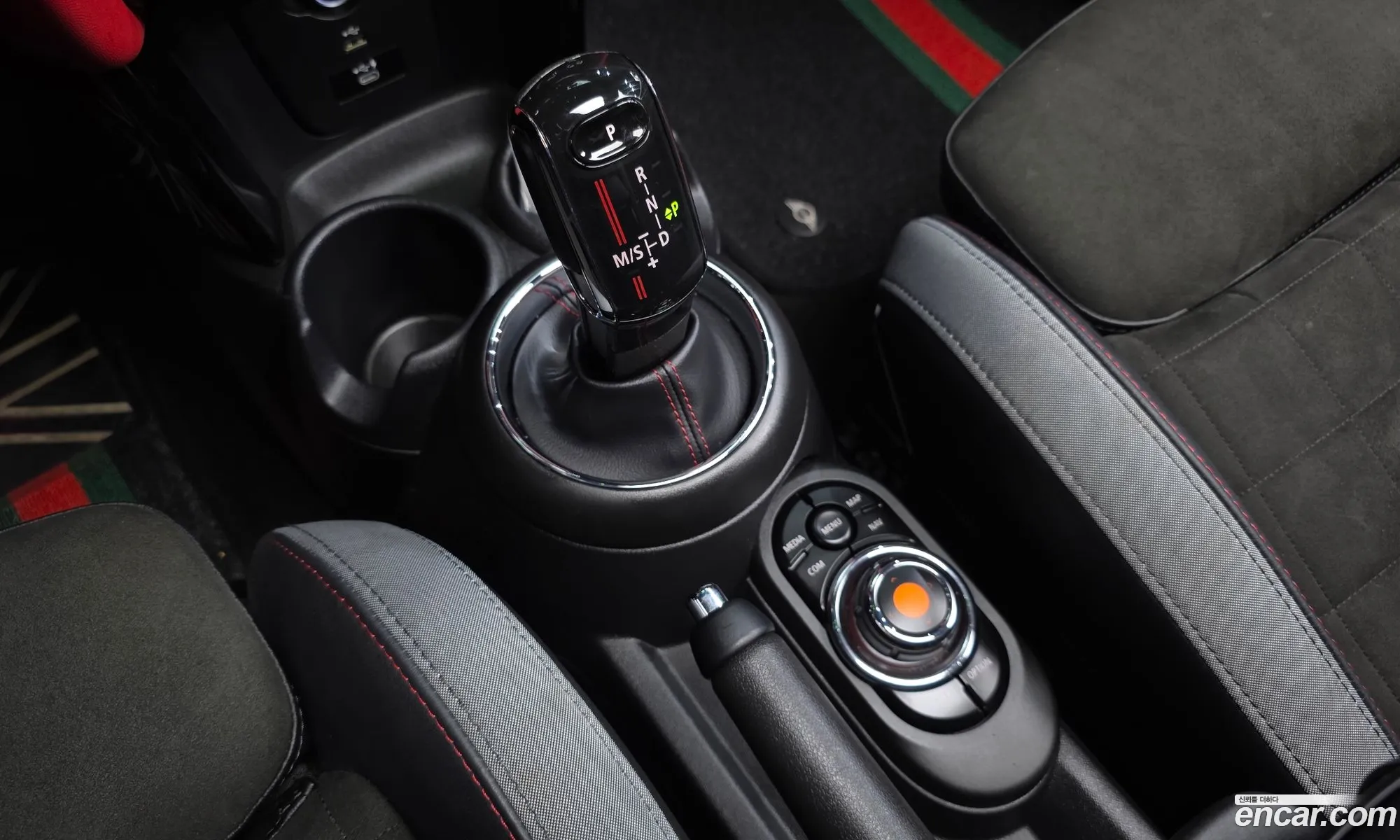 Mini Cooper S 2021 WMWXY9109M2N97621 — 19