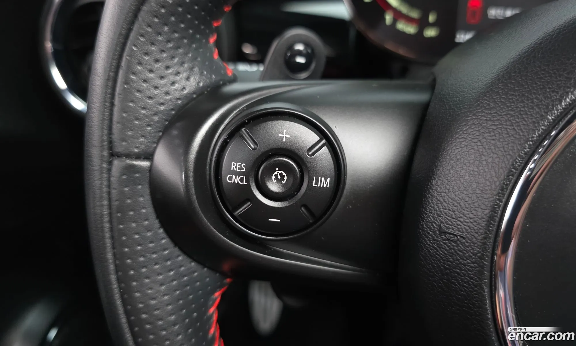 Mini Cooper S 2021 WMWXY9109M2N97621 — 4