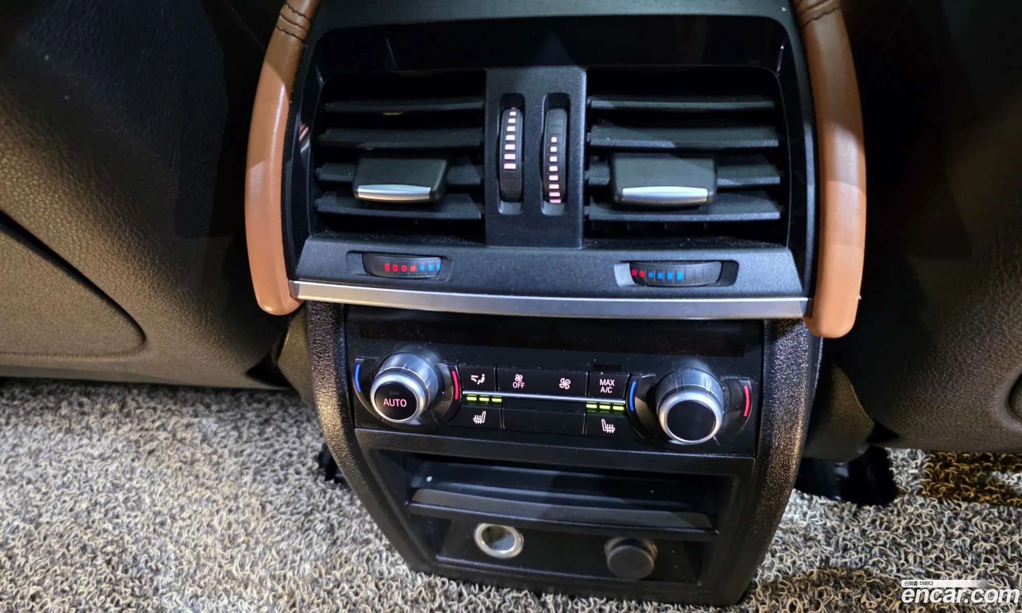 BMW X6 2015 WBAKV6103F0N48818 — 17