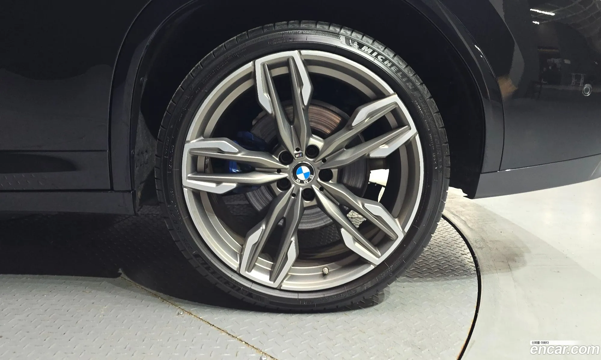 BMW X4 2019 WBAVJ7107KLH71583 — 27