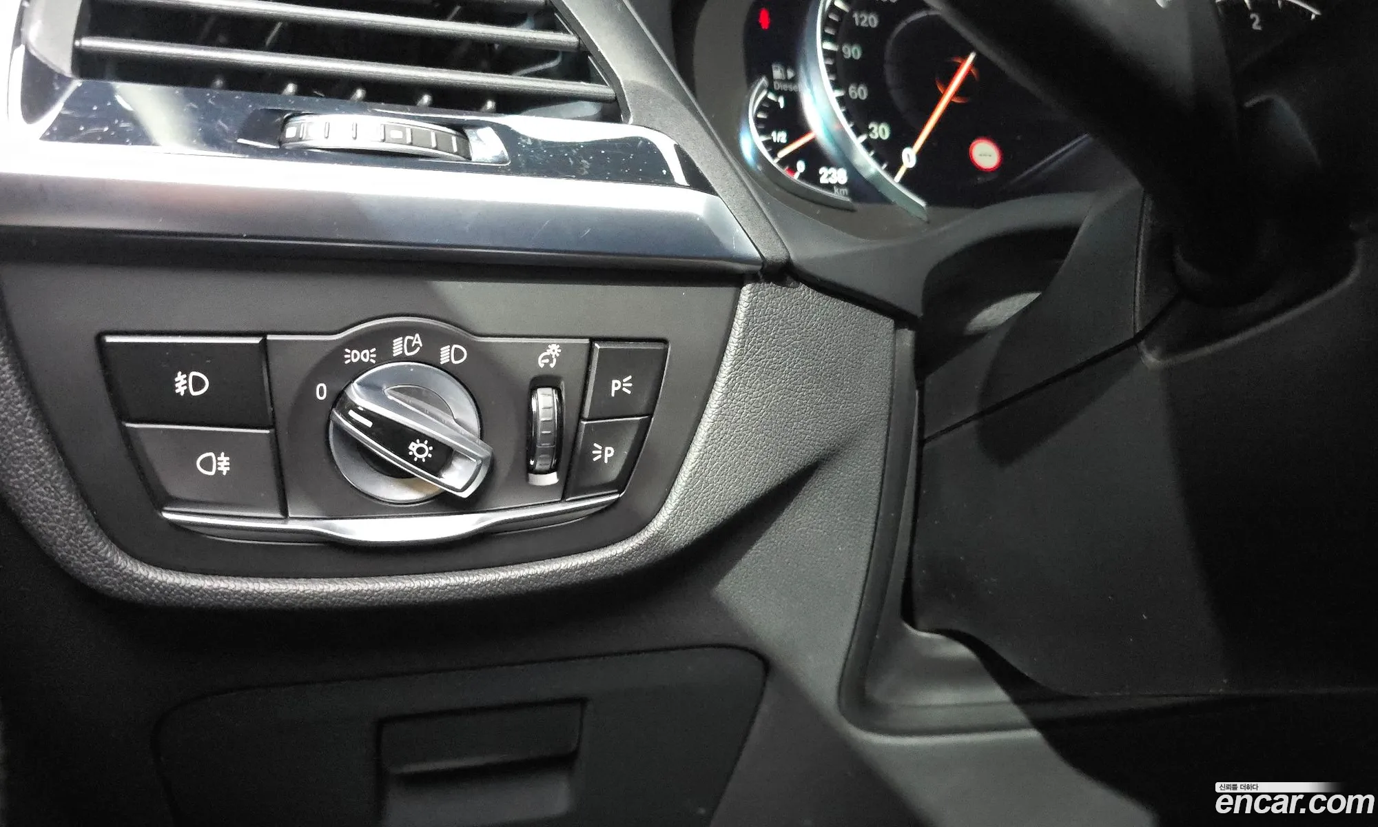 BMW X4 2019 WBAVJ7107KLH71583 — 24