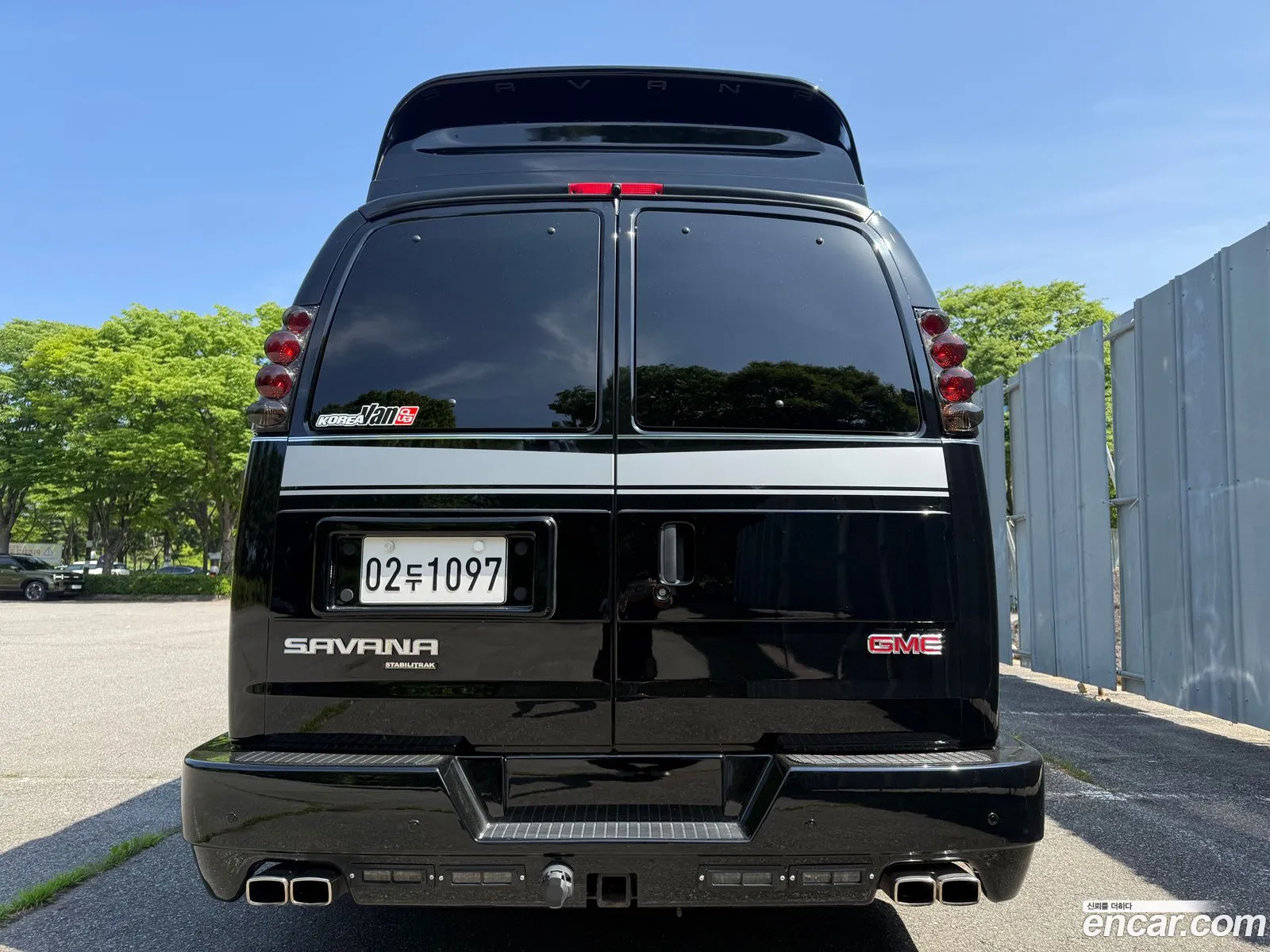 GMC Savana