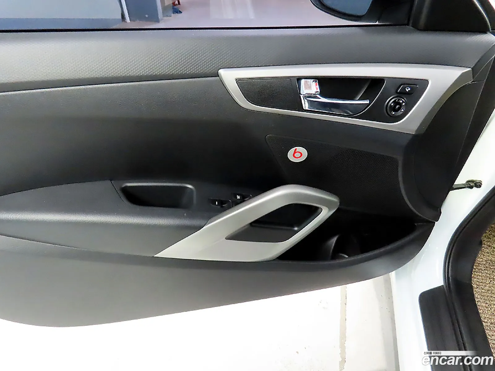 Hyundai Veloster 2015 — 12