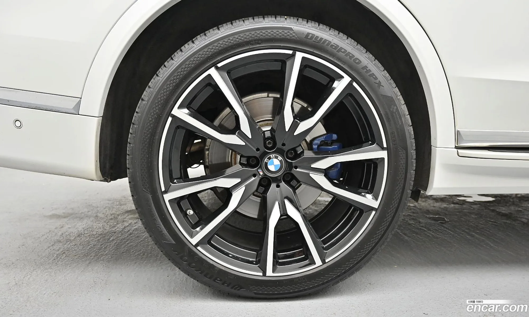 BMW X7 2021 — 14