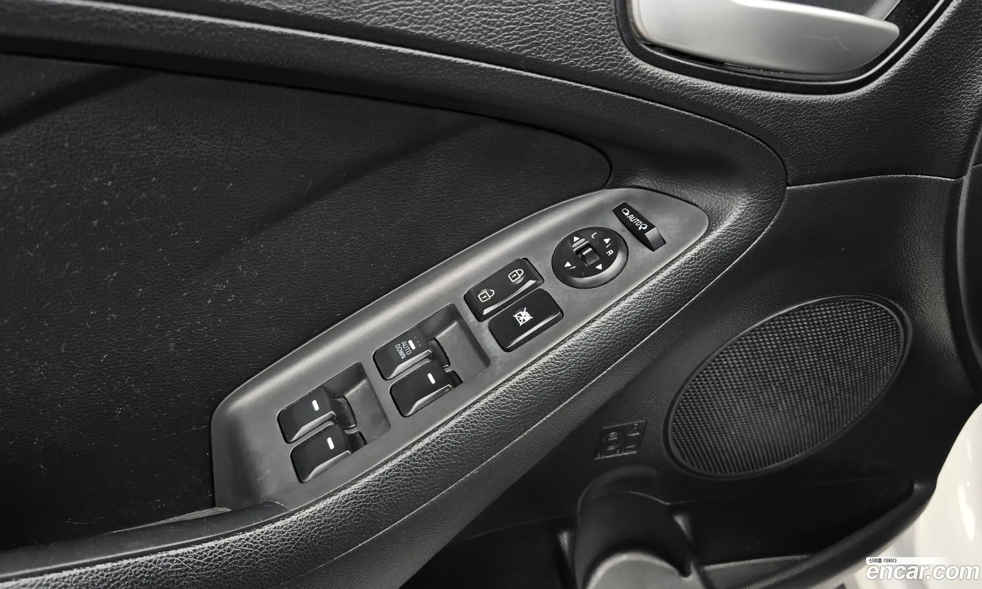 Kia K3 2016 — 12