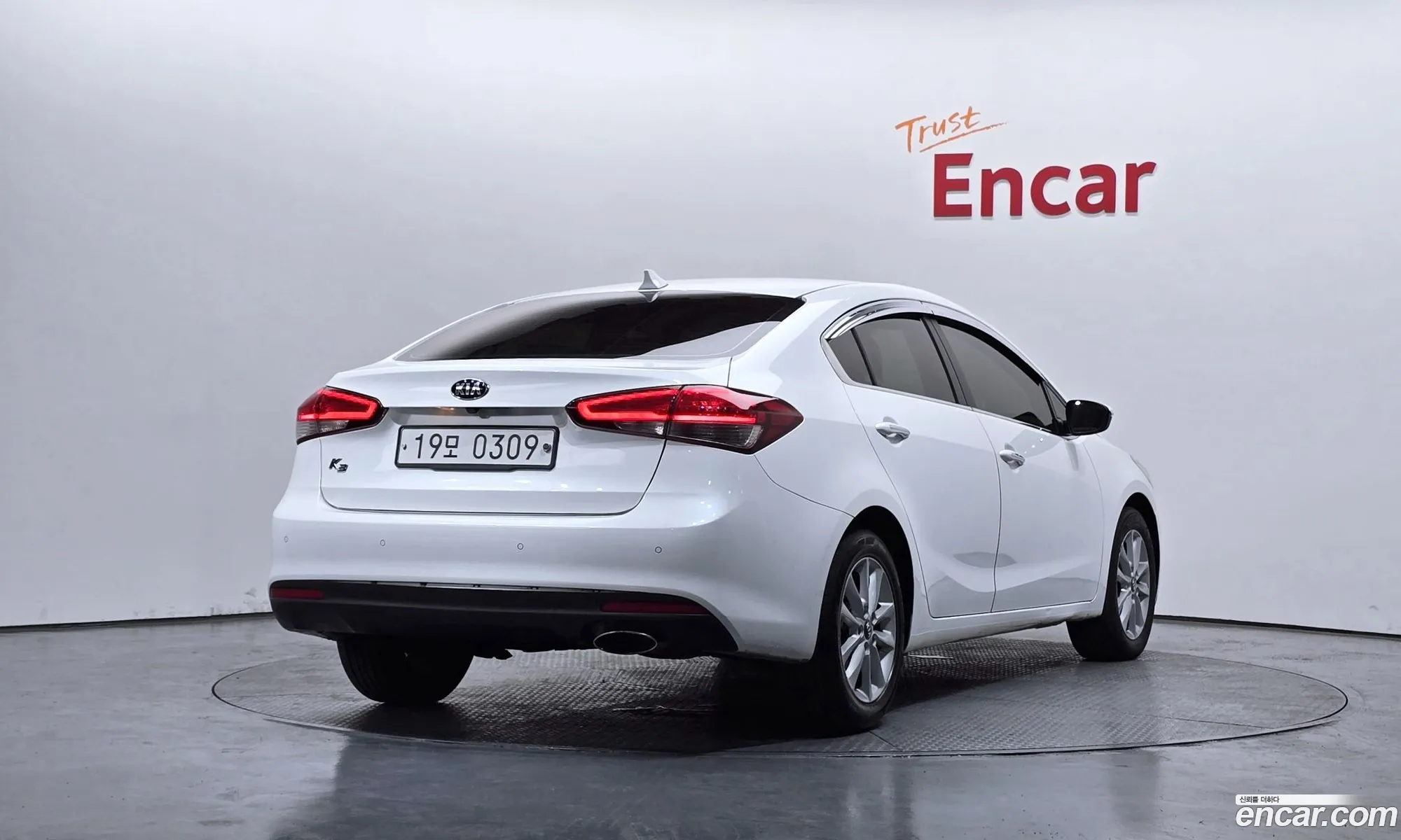 Kia K3 2016 — 18