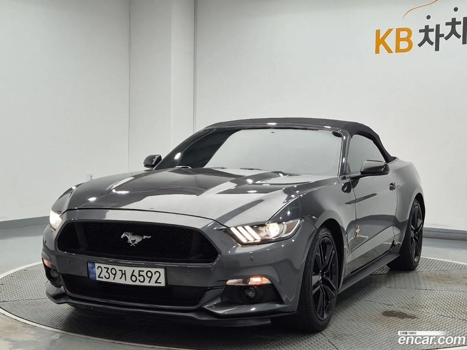 Ford Mustang 2017 — 17