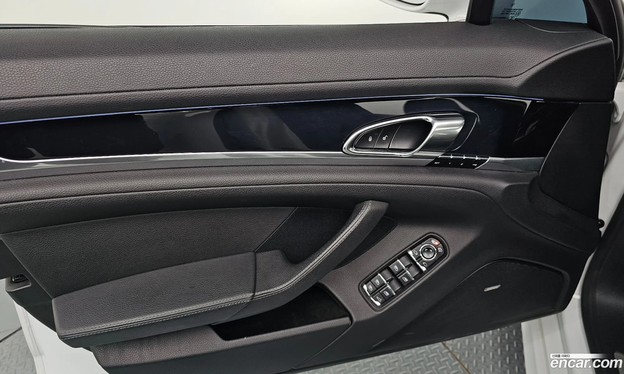 Porsche Panamera 2015 WP0AD2A76FL040090 — 24