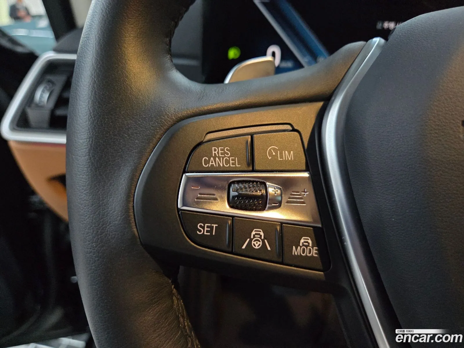 BMW 3 Series 2023 — 16