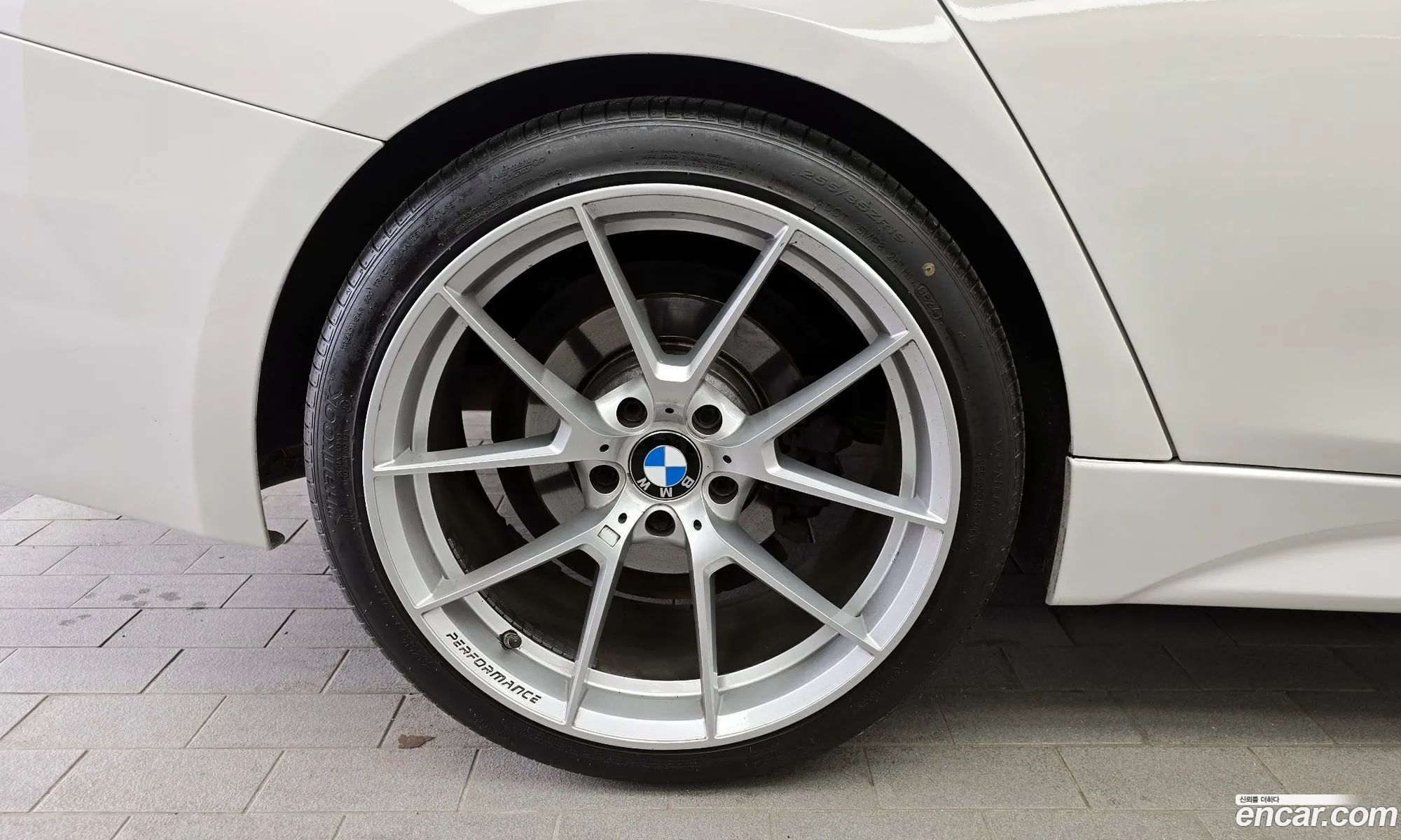 BMW 3 Series 2017 — 3