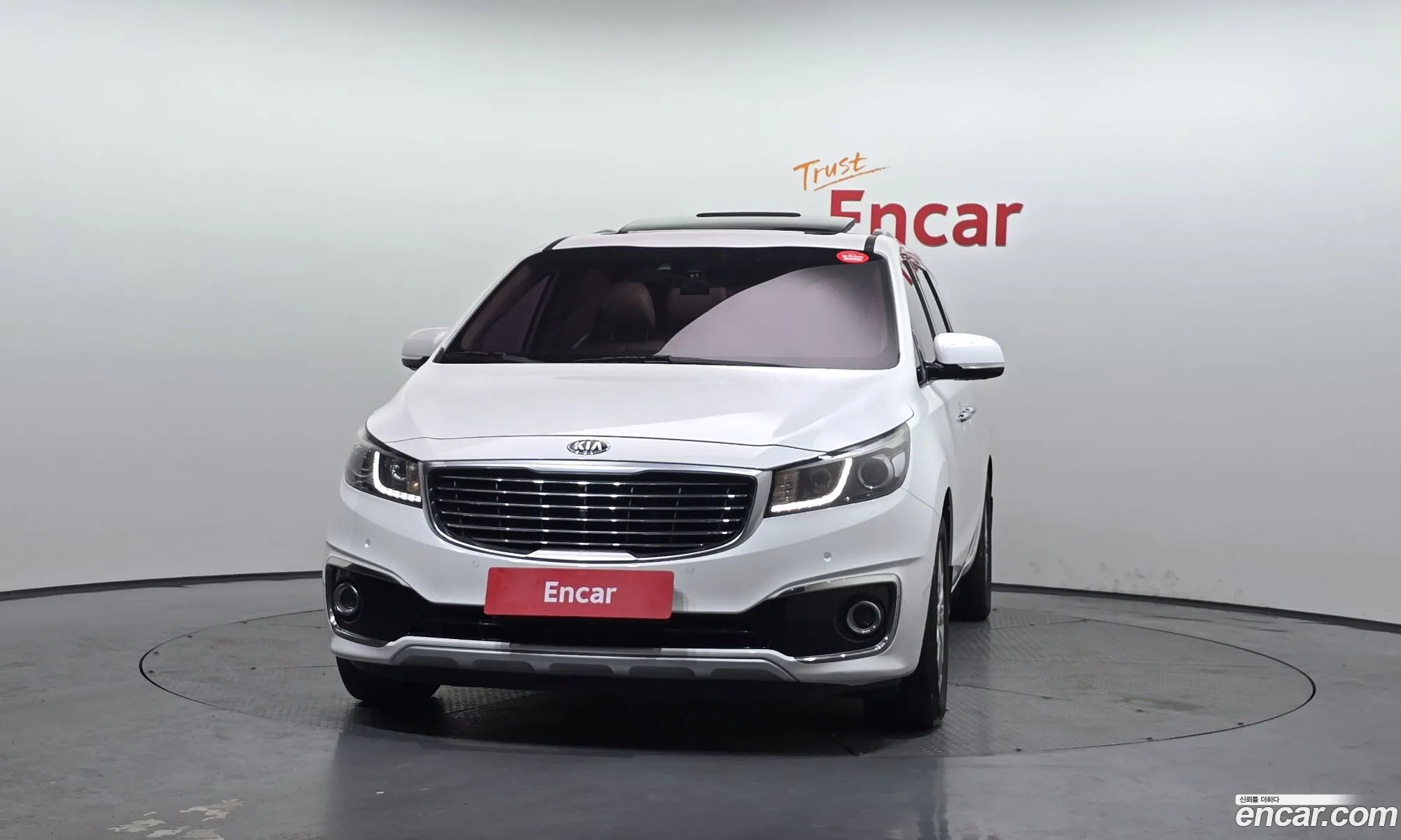 Kia Carnival 2015 — 17