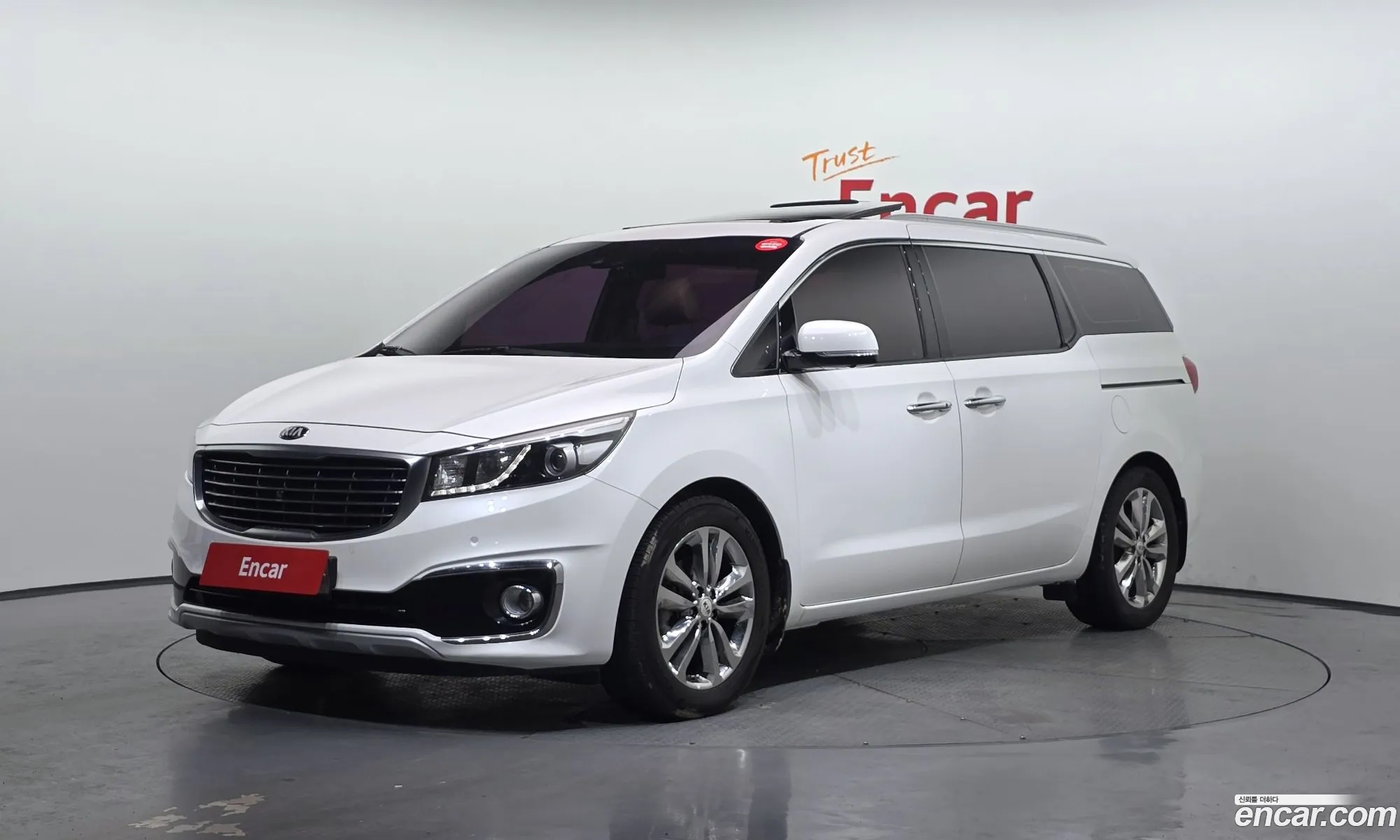 Kia Carnival 2015 — 3