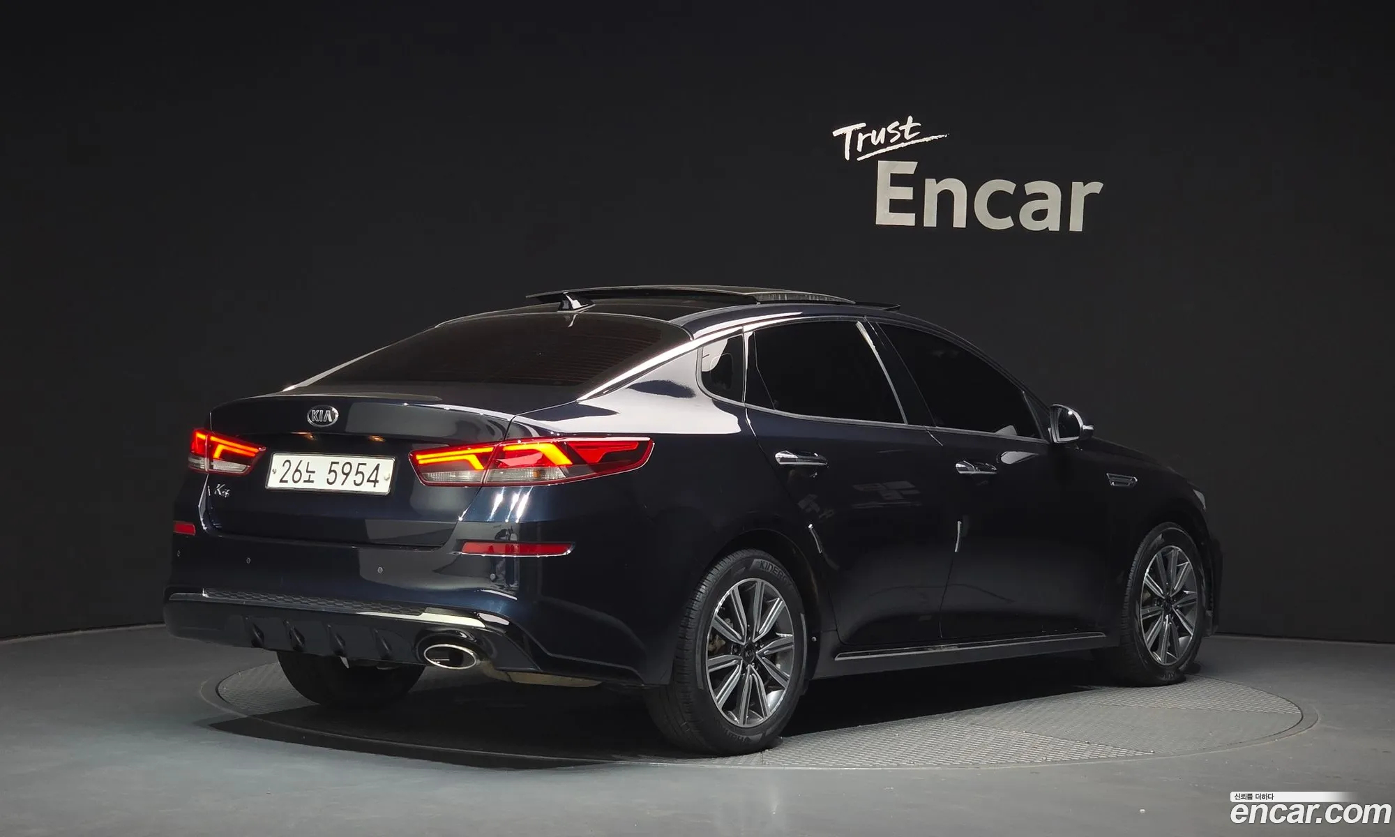 Kia K5 2018 KNAGT411BKA323017 — 15