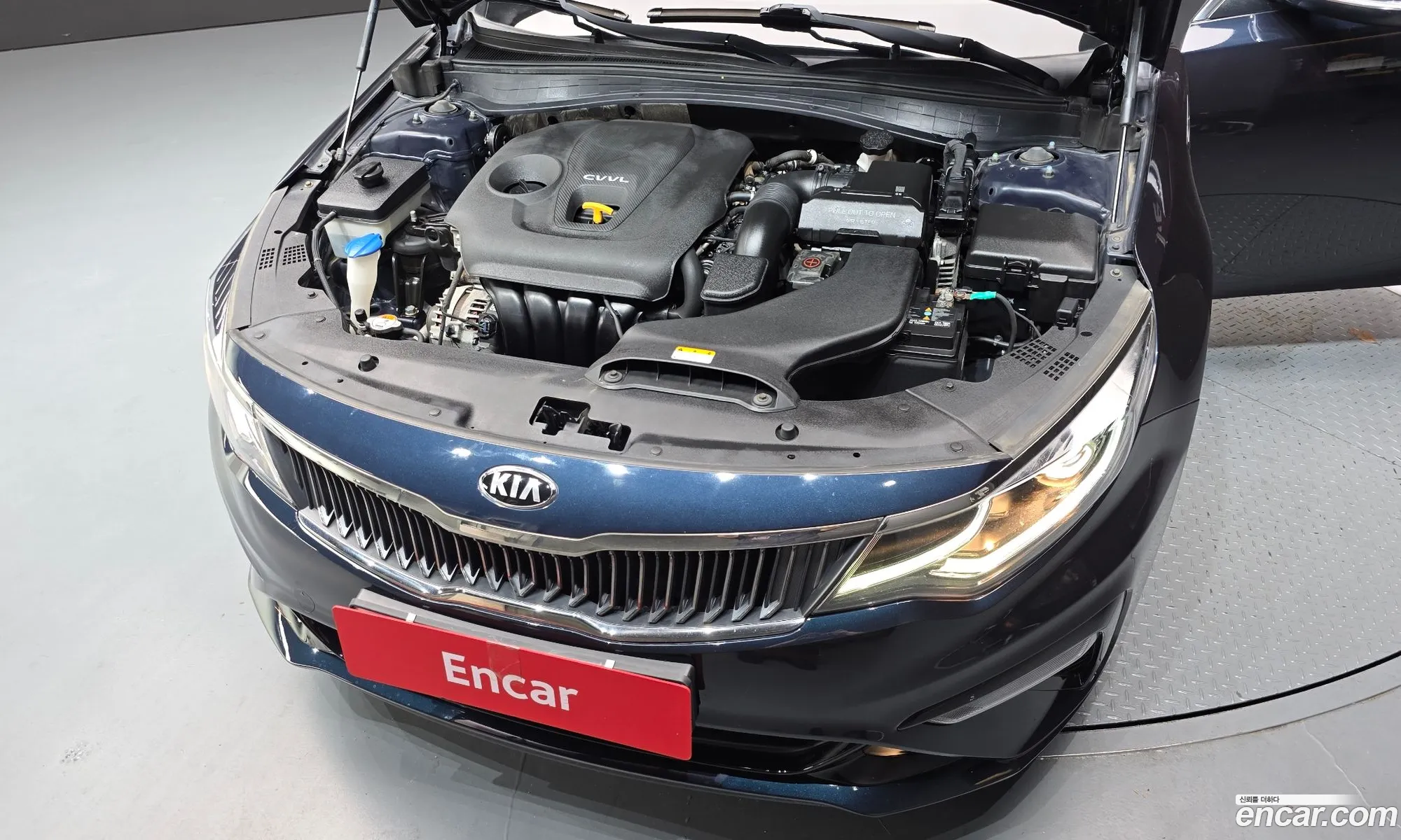 Kia K5 2018 KNAGT411BKA323017 — 4