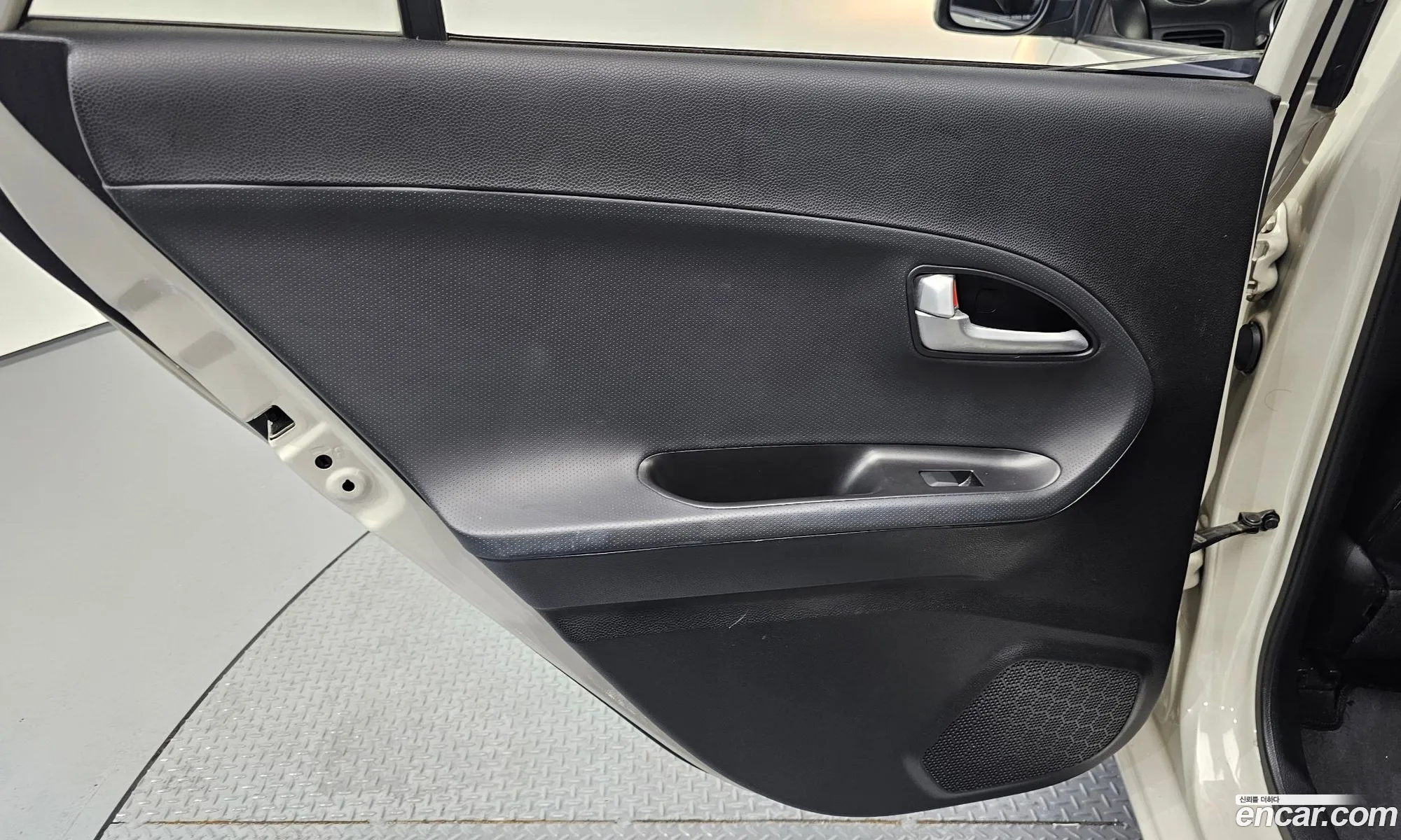 Kia Morning 2016 KNABX511BGT333150 — 2