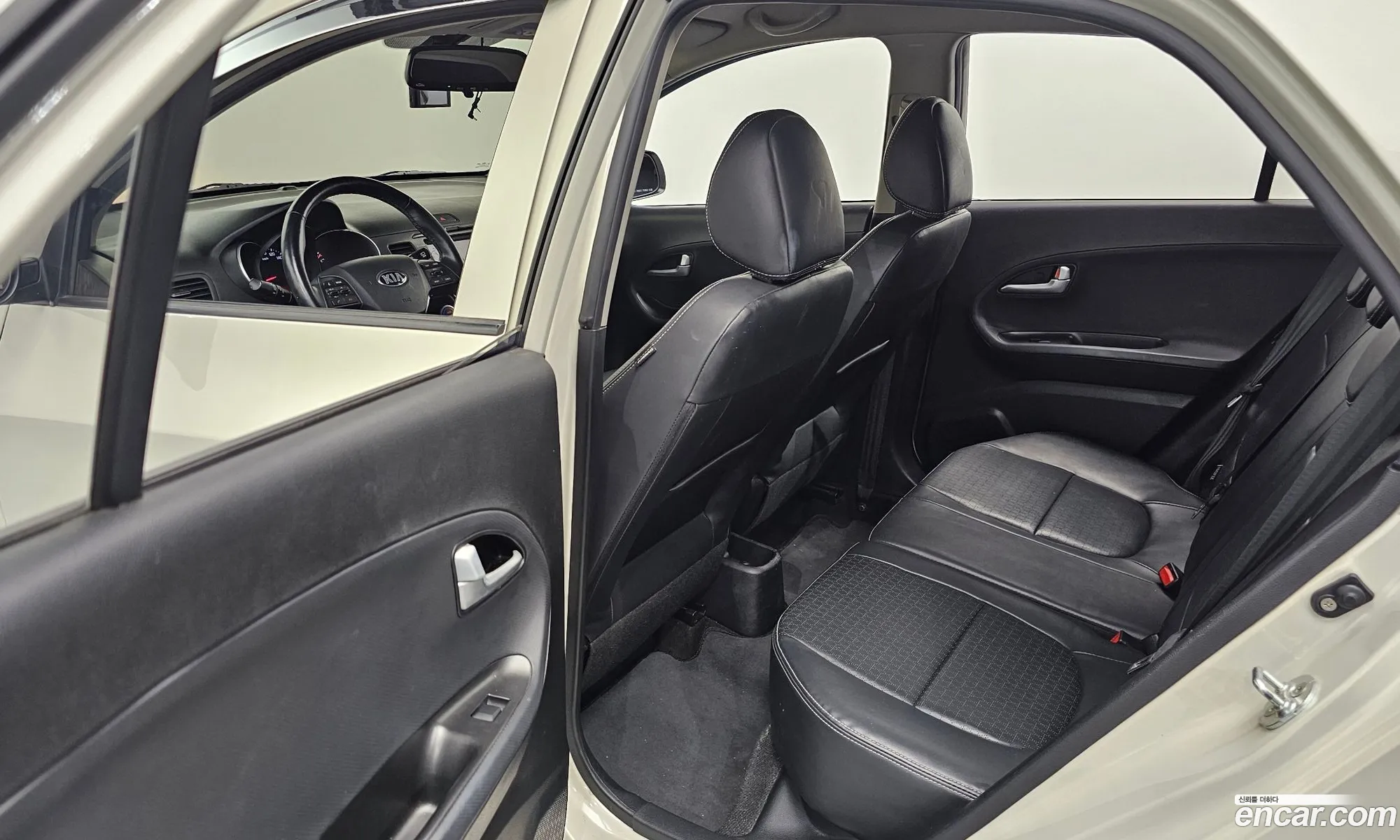 Kia Morning 2016 KNABX511BGT333150 — 3