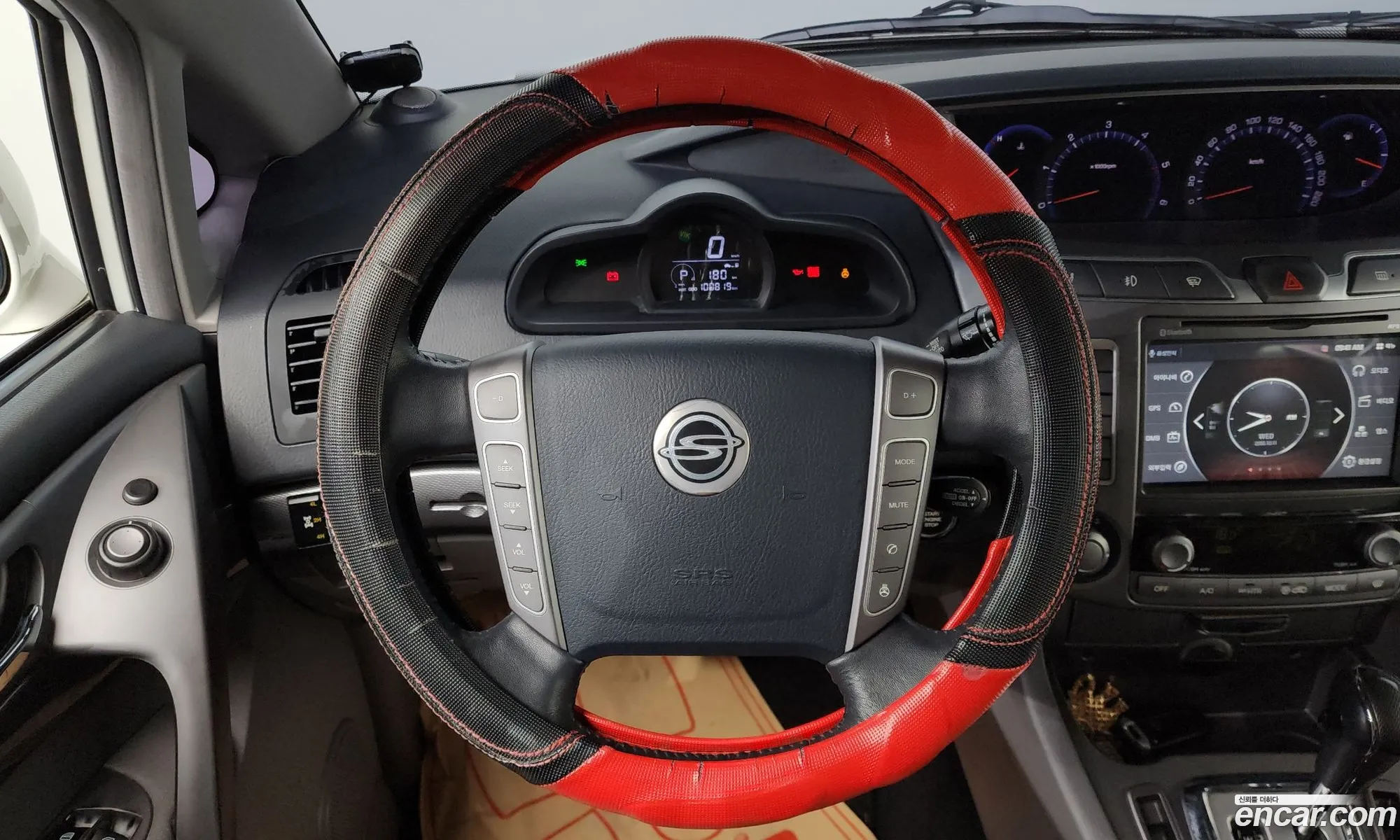 KG Mobility (SsangYong) Korando Turismo 2014 — 9