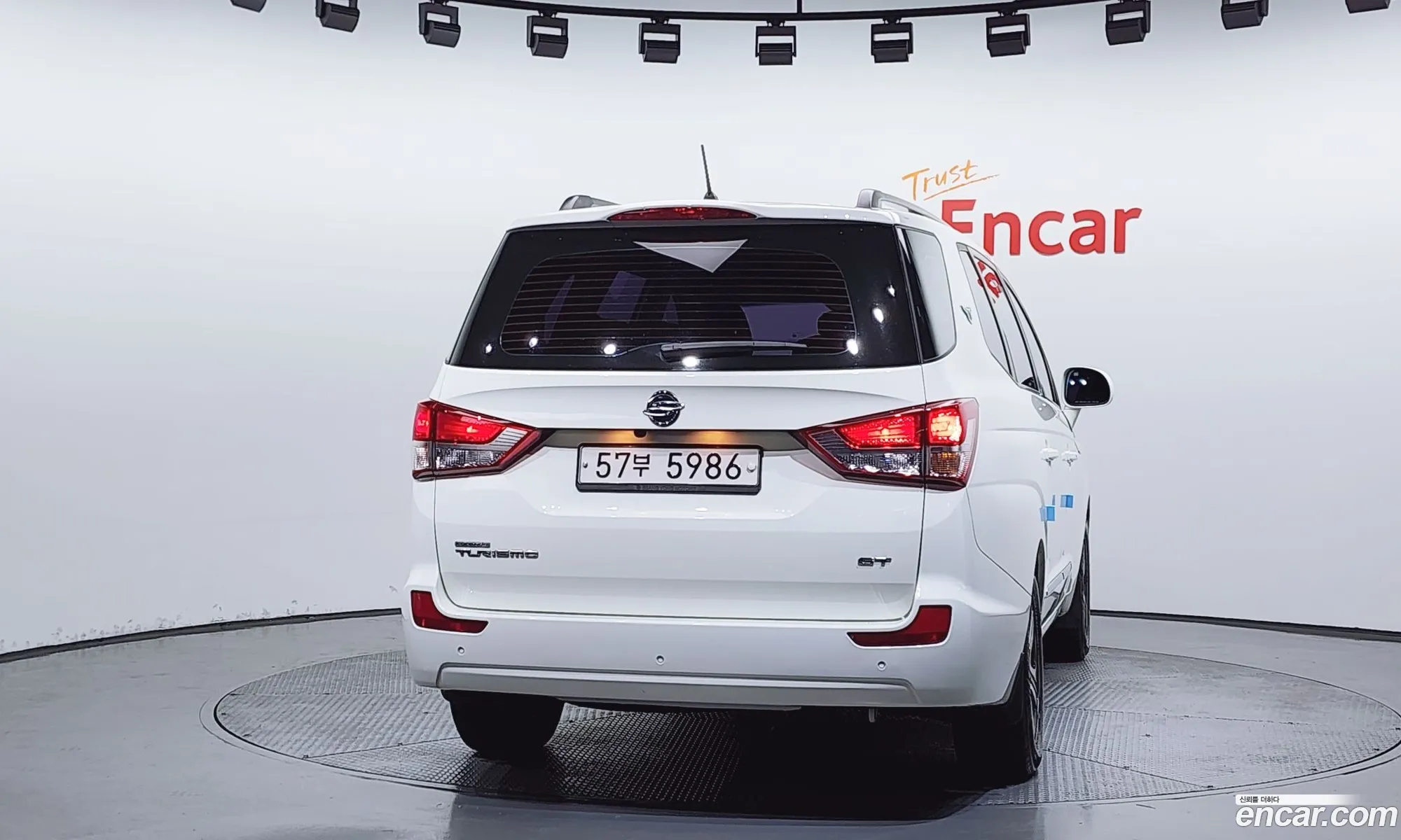 KG Mobility (SsangYong) Korando Turismo 2014 — 12