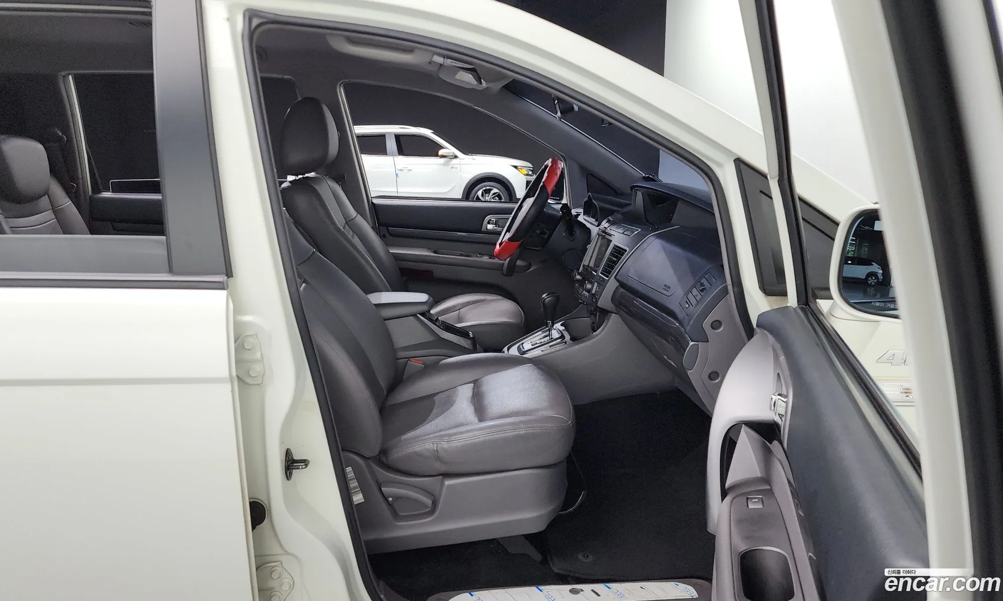 KG Mobility (SsangYong) Korando Turismo 2014 — 7