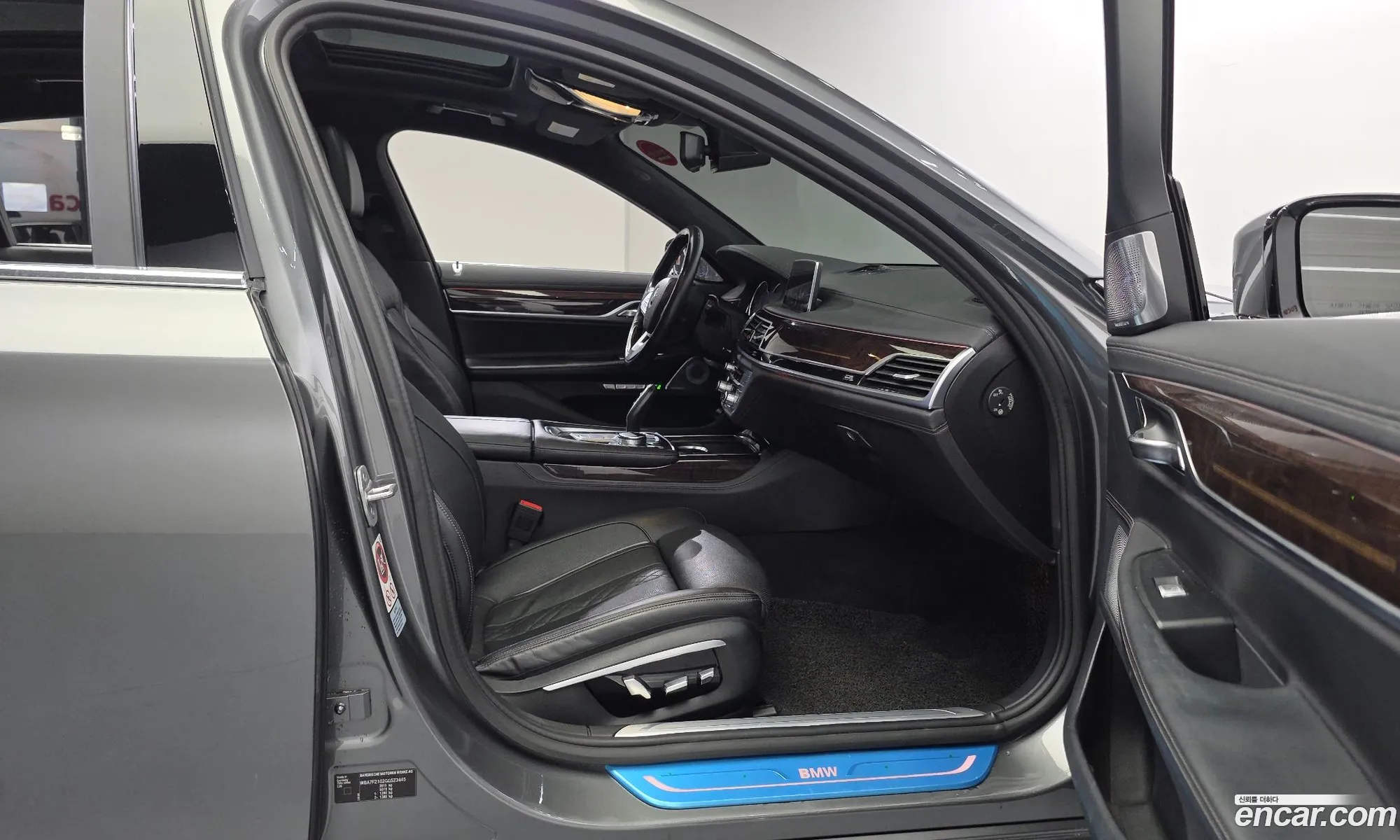 BMW 7 Series 2016 WBA7F2102GG523445 — 20