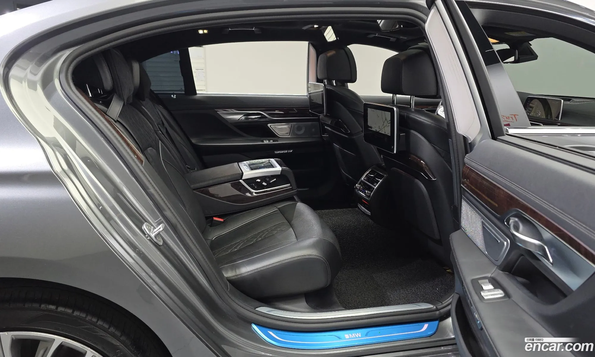 BMW 7 Series 2016 WBA7F2102GG523445 — 13
