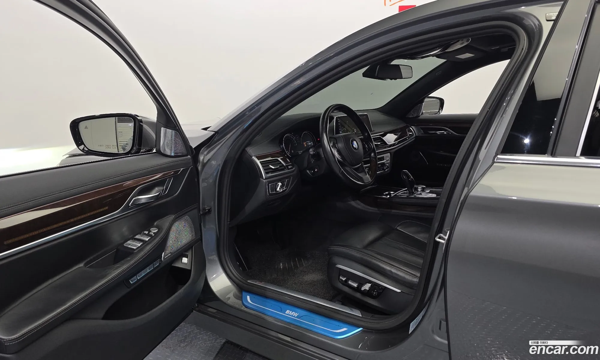 BMW 7 Series 2016 WBA7F2102GG523445 — 19